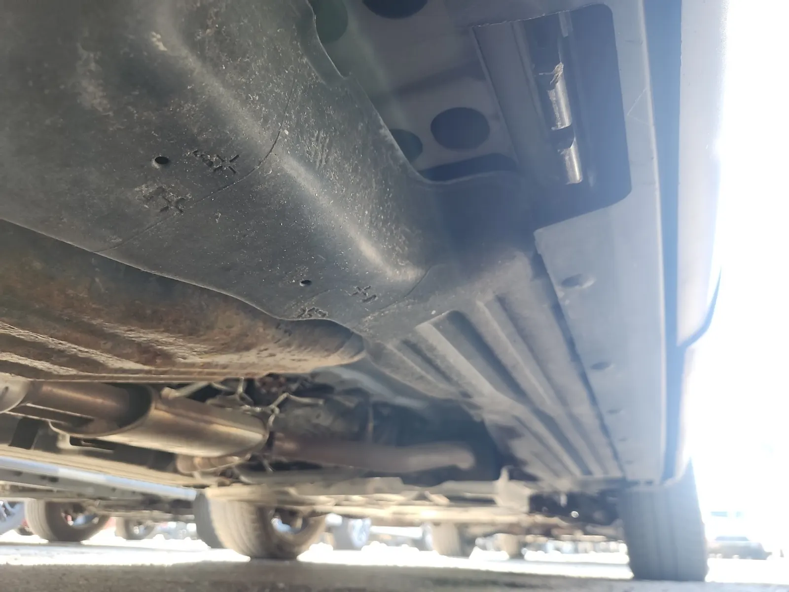 Undercarriage - Passenger Photo