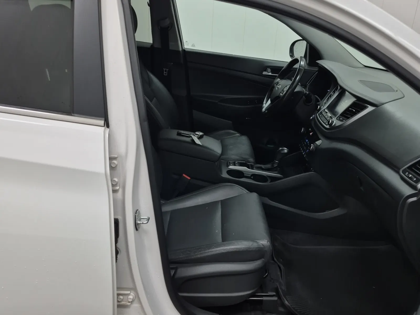 Right Side Interior Photo