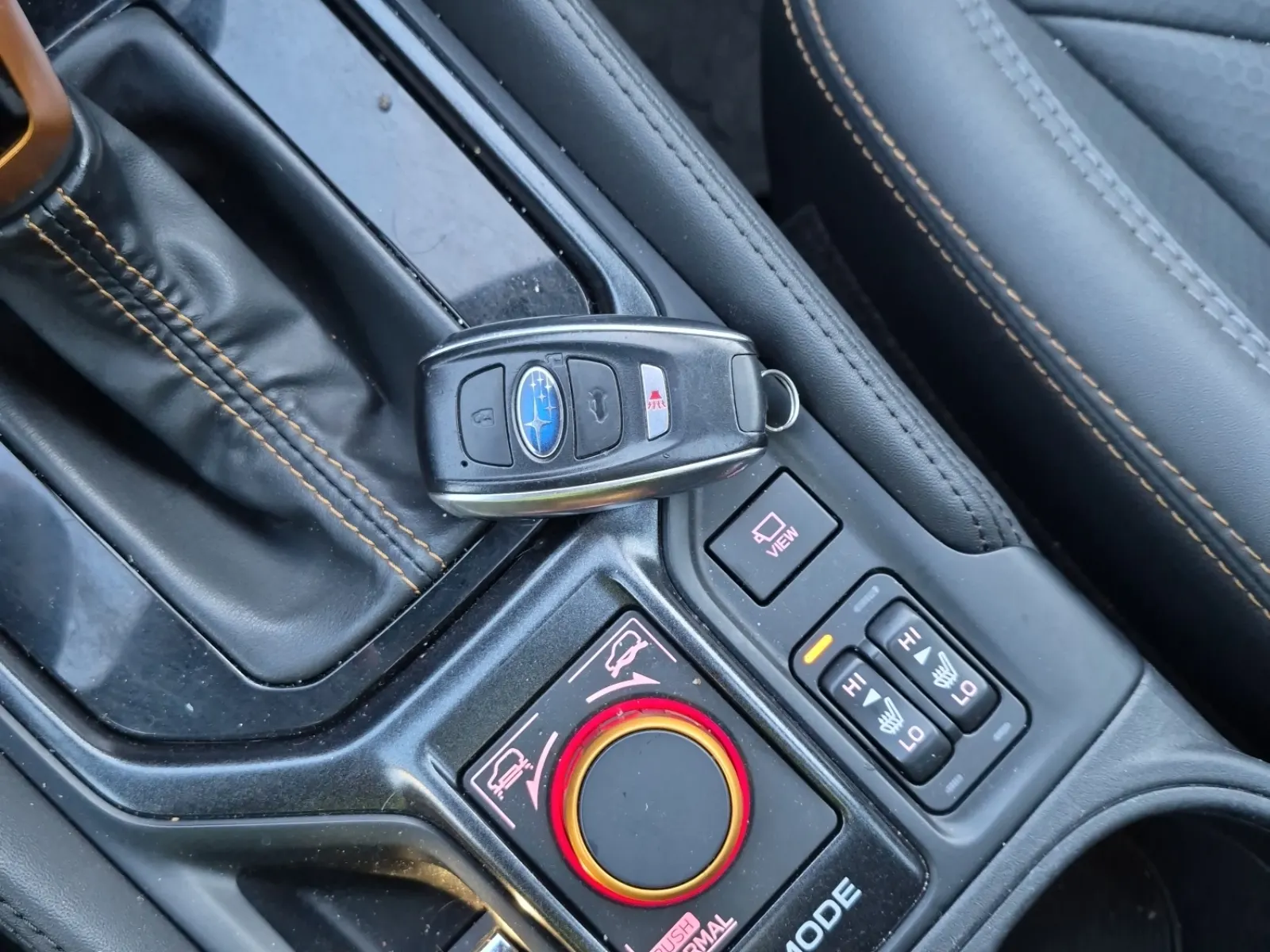 Keys/Fobs/Manual Photo