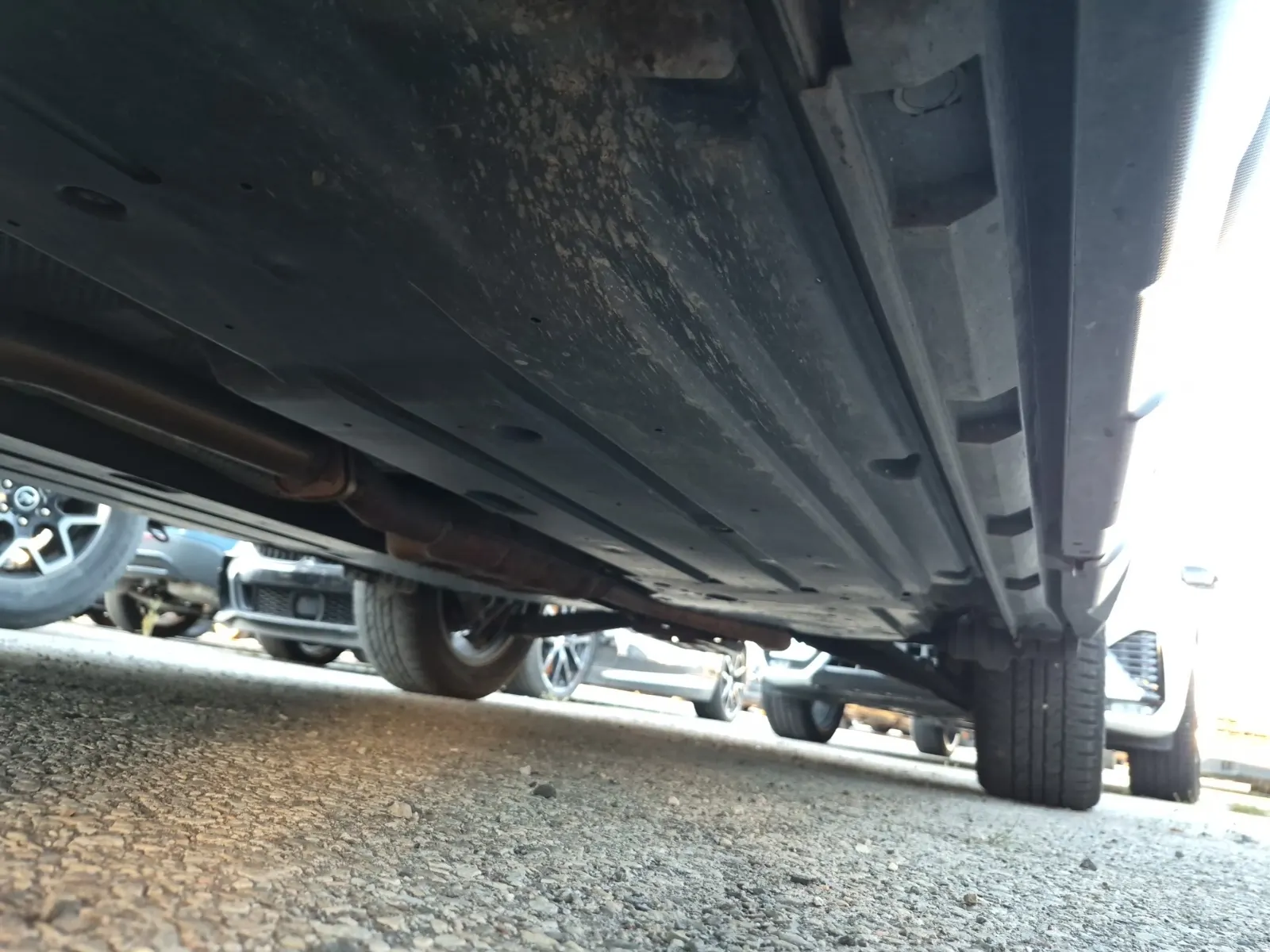Undercarriage - Driver Photo