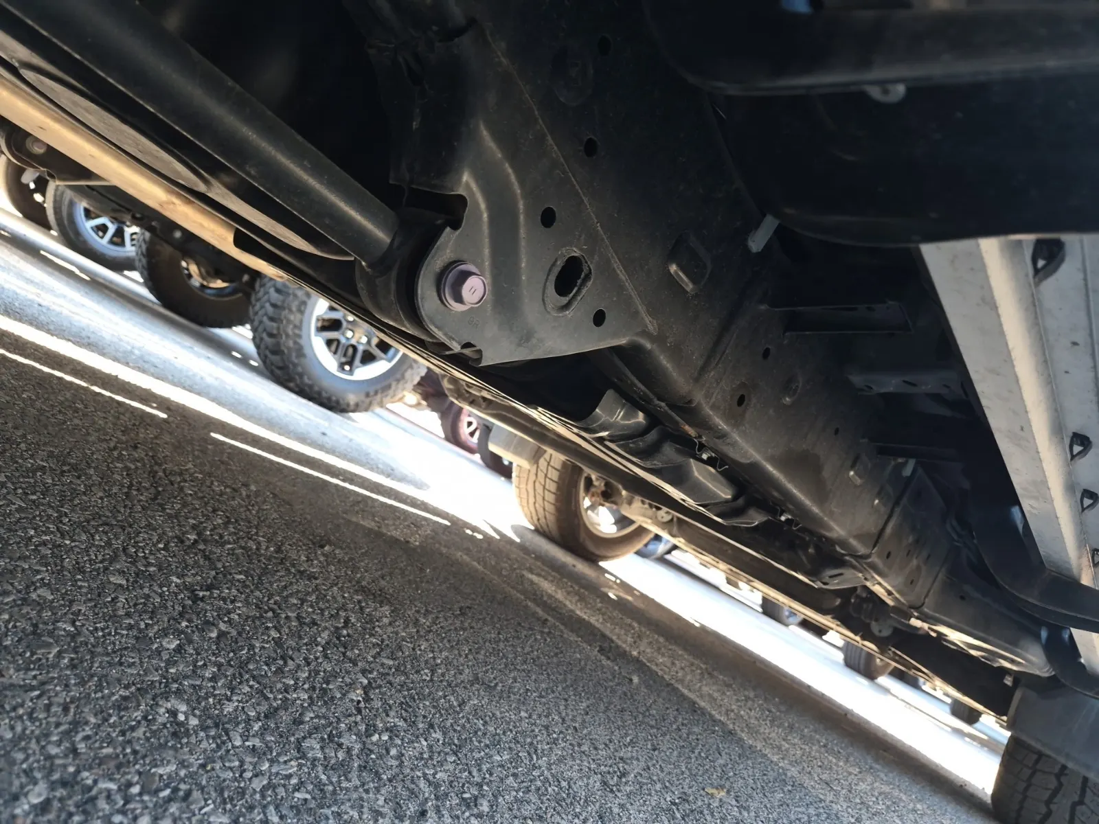 Undercarriage - Passenger Photo