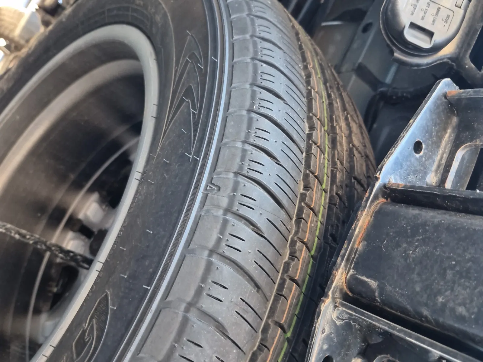 Spare Tire & Wheel Photo