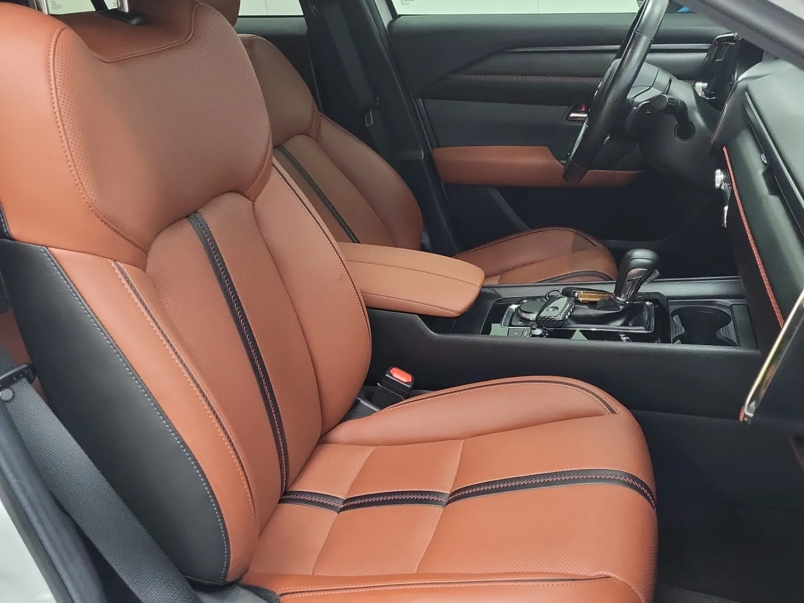 Right Side Interior Photo