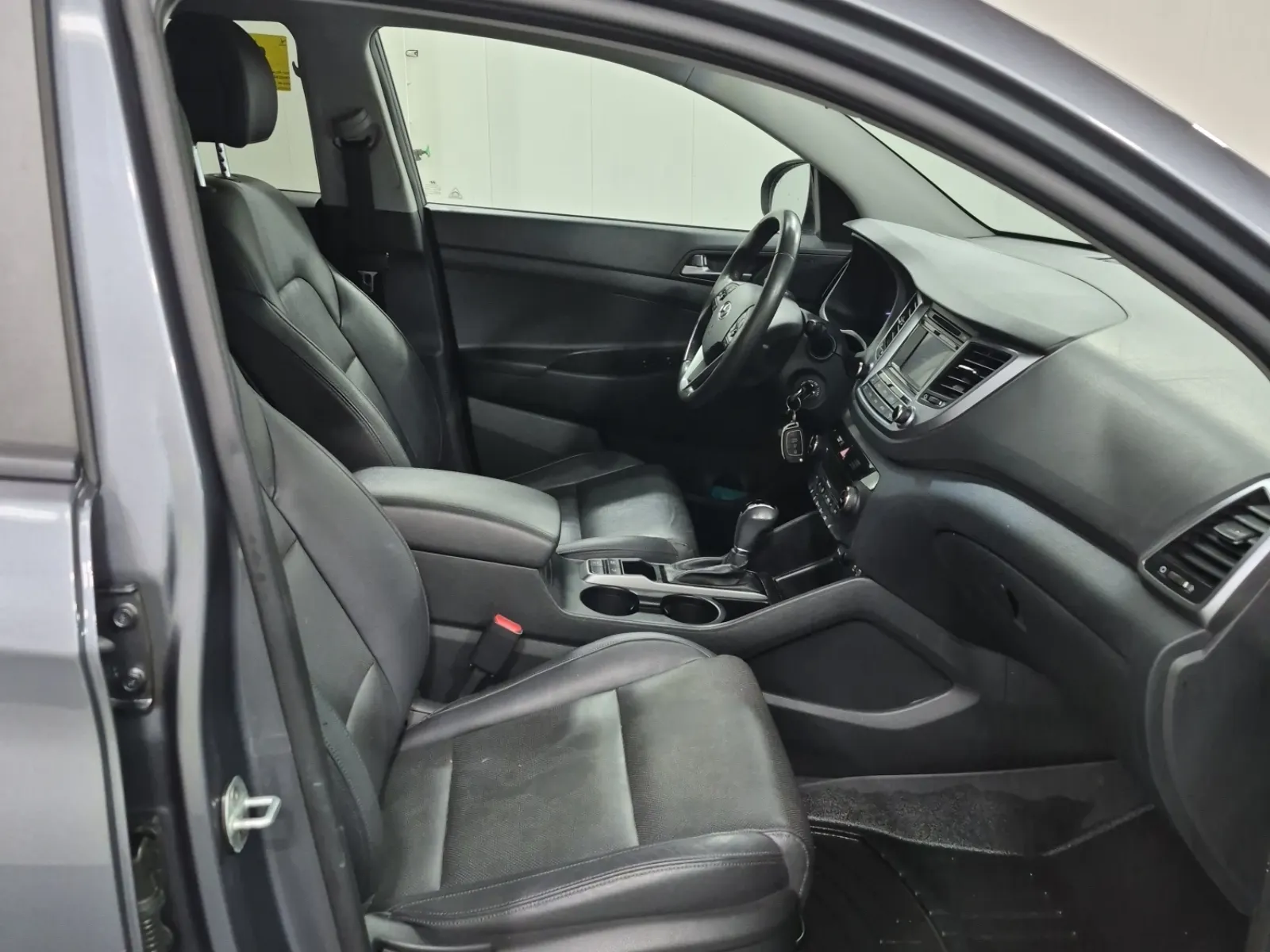 Right Side Interior Photo