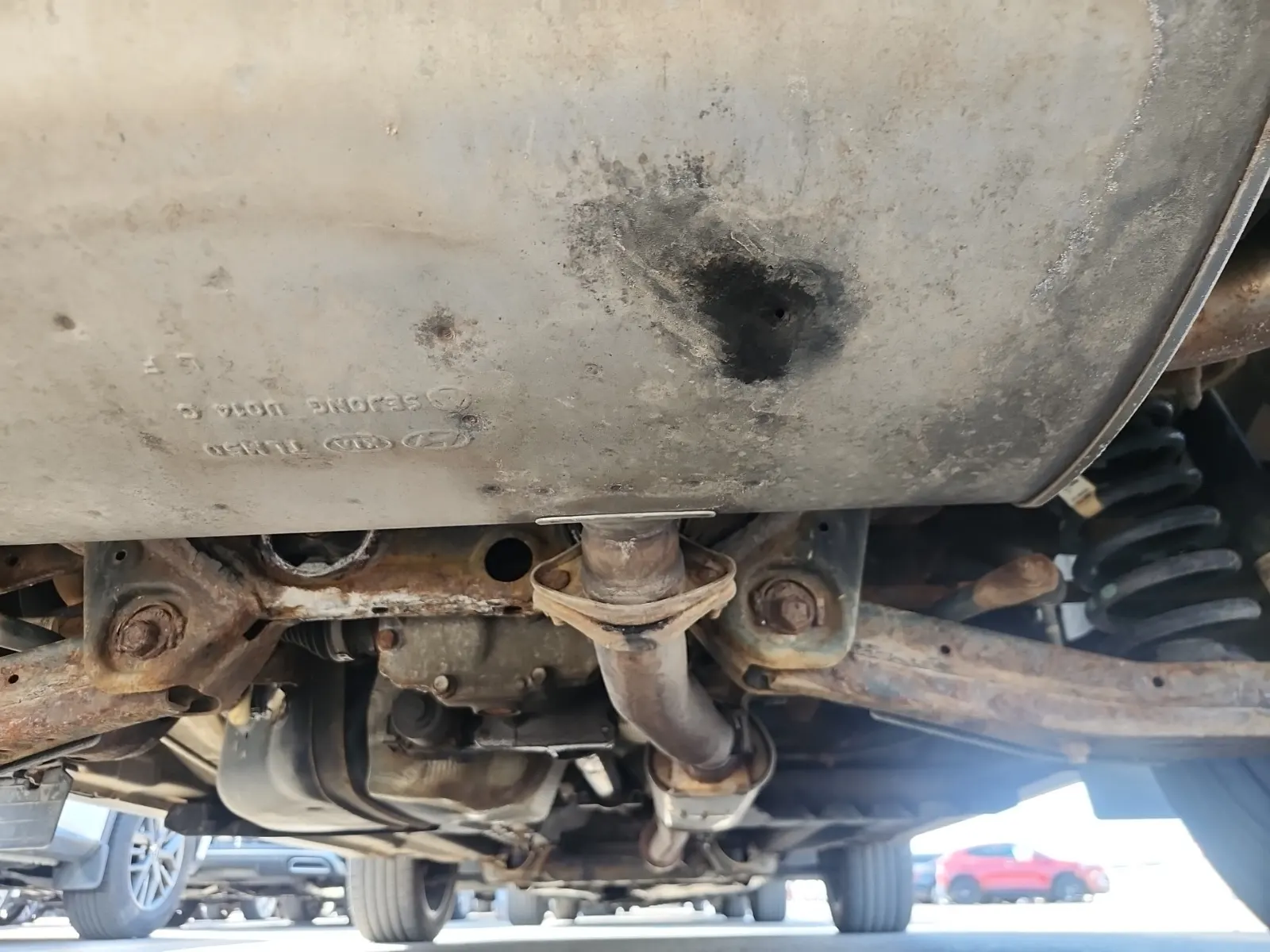 Undercarriage - Rear Photo