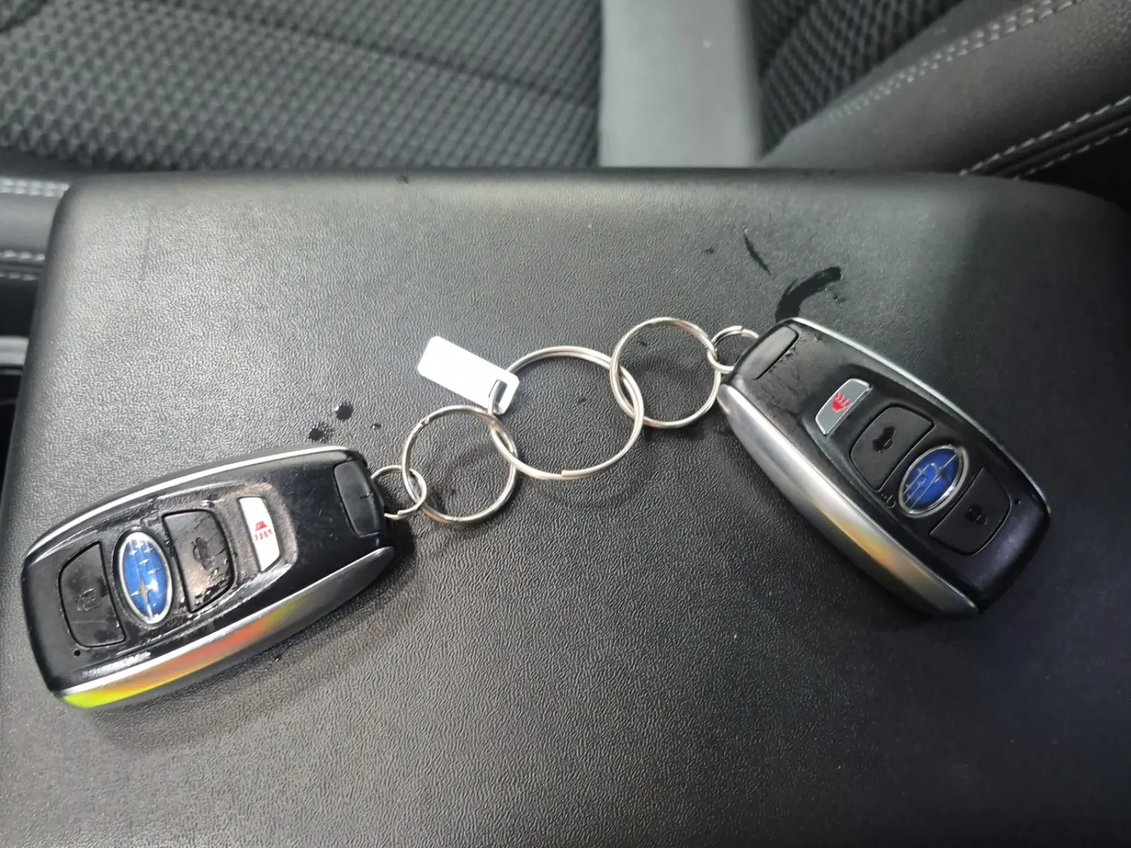 Keys/Fobs/Manual Photo