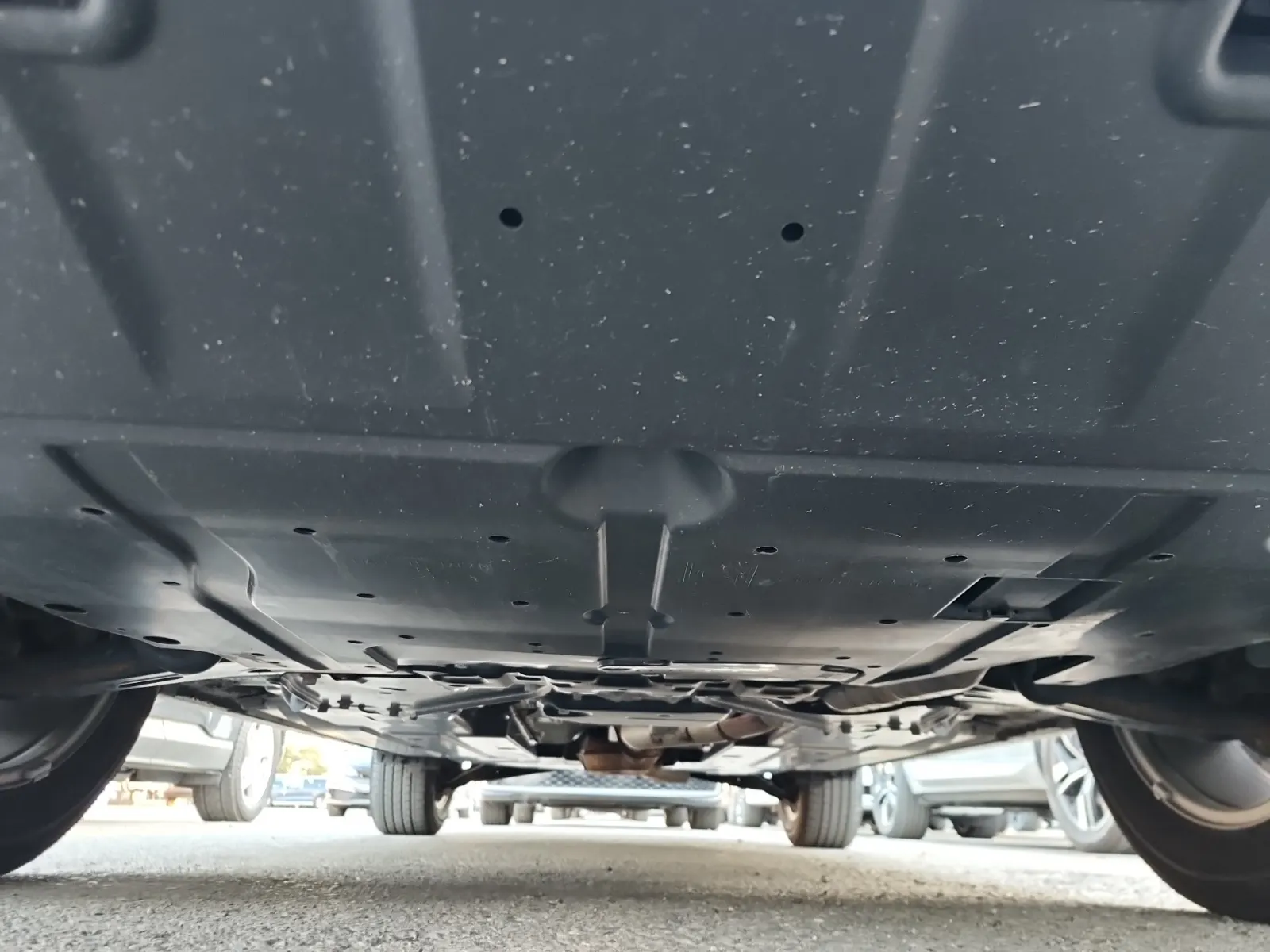 Undercarriage - Front Photo