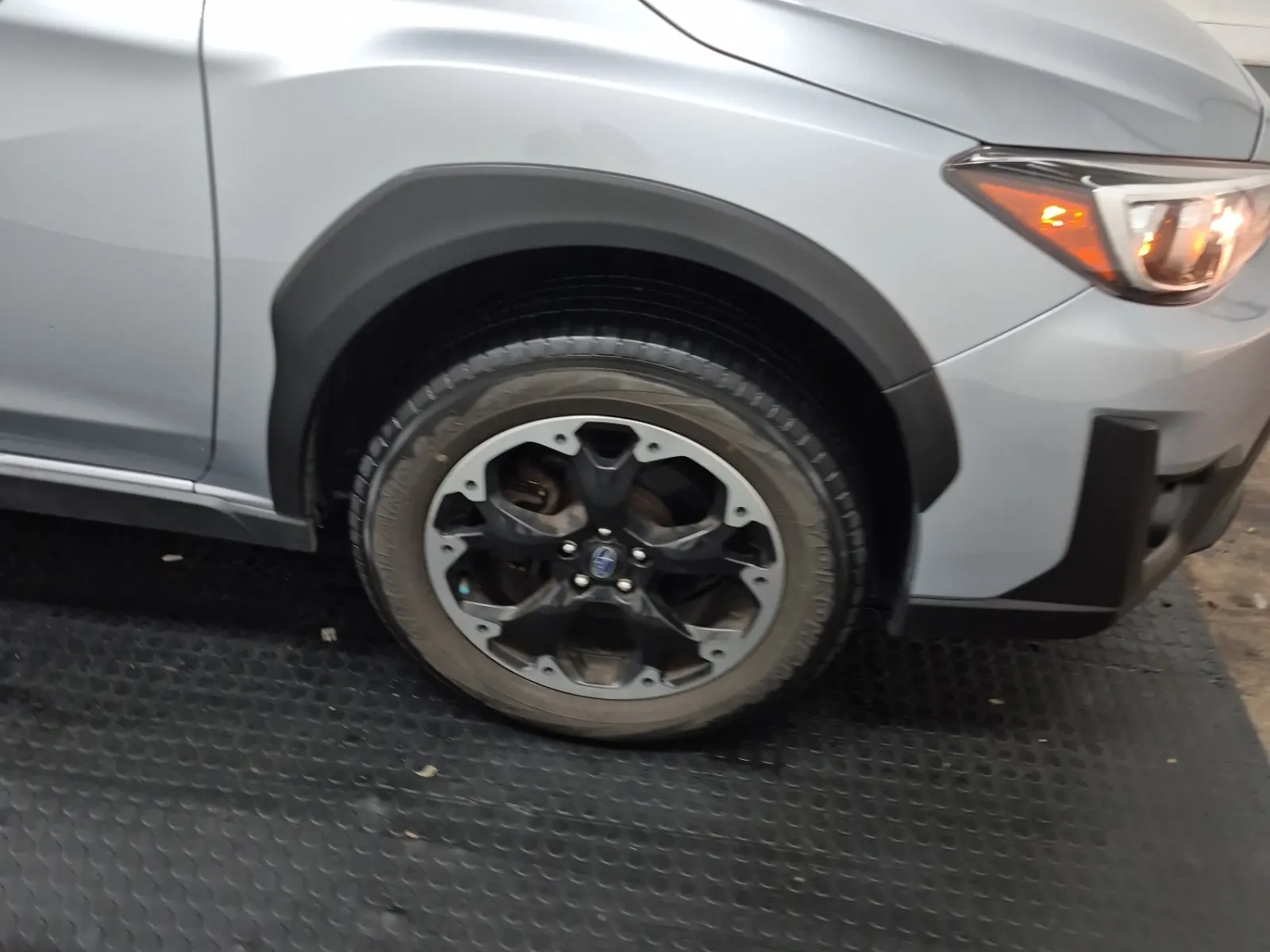 Right Front Wheel/Tire Photo