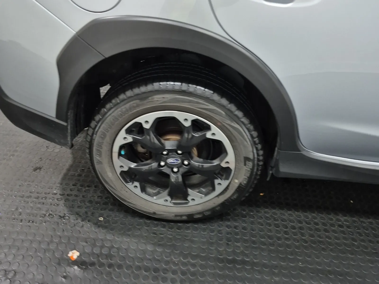 Right Rear Wheel/Tire Photo