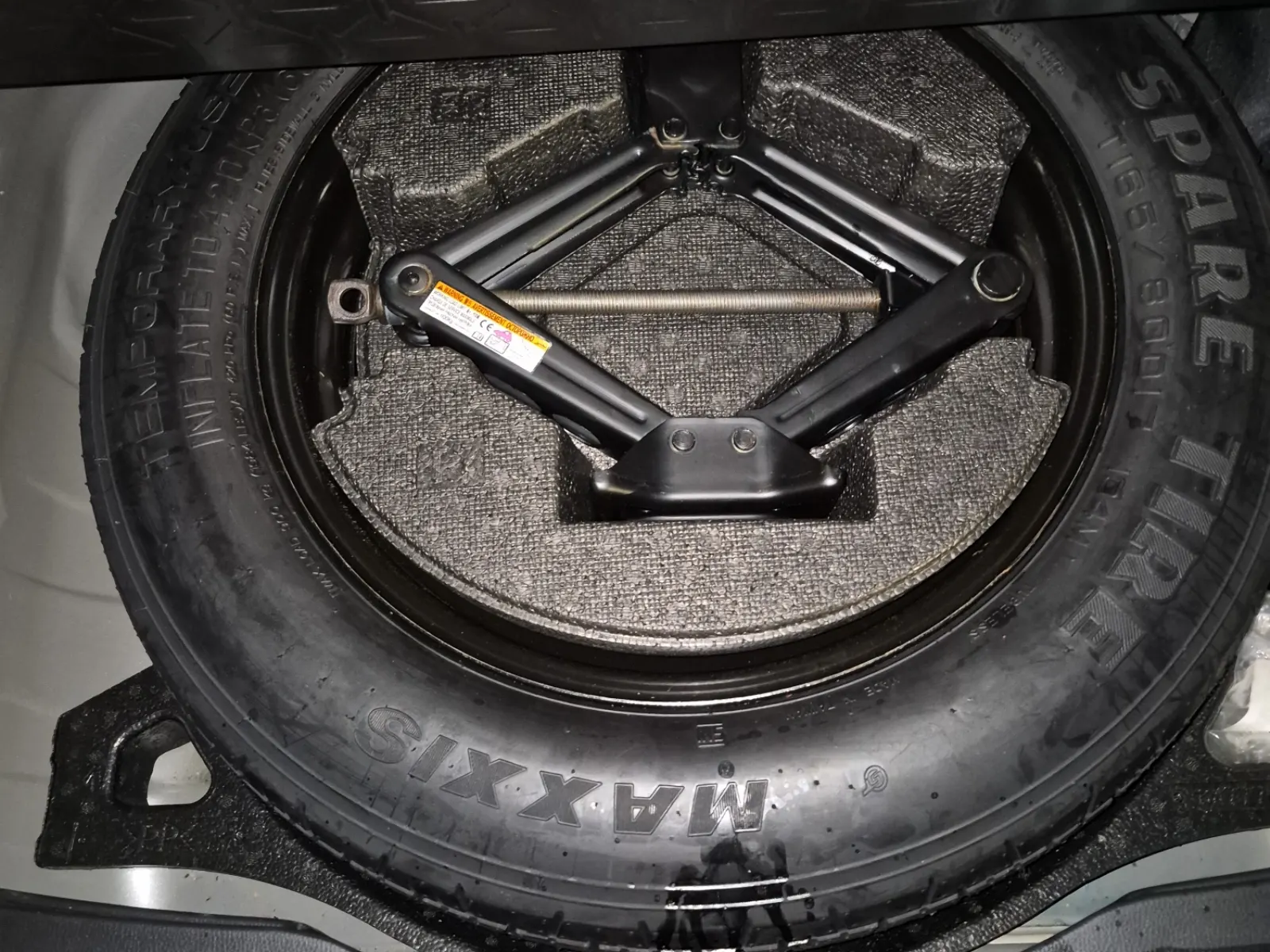 Spare Tire & Wheel Photo
