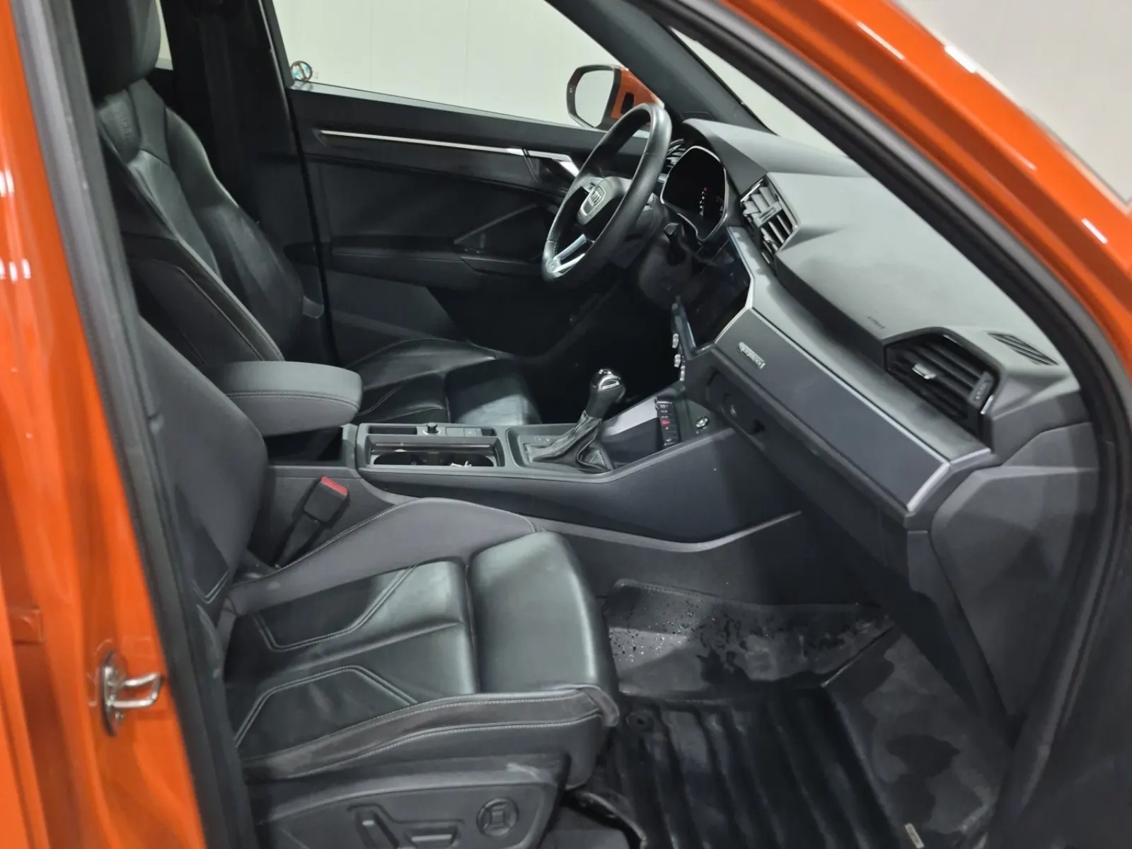 Right Side Interior Photo