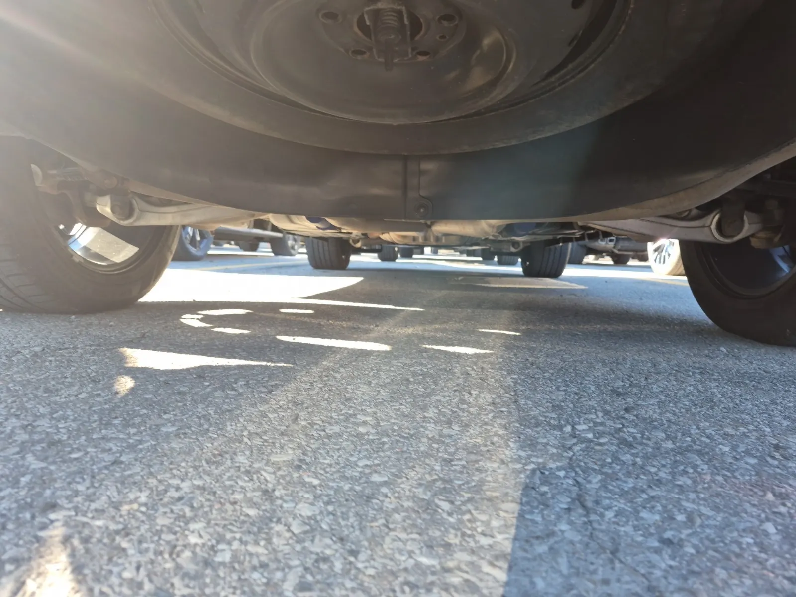 Undercarriage - Rear Photo