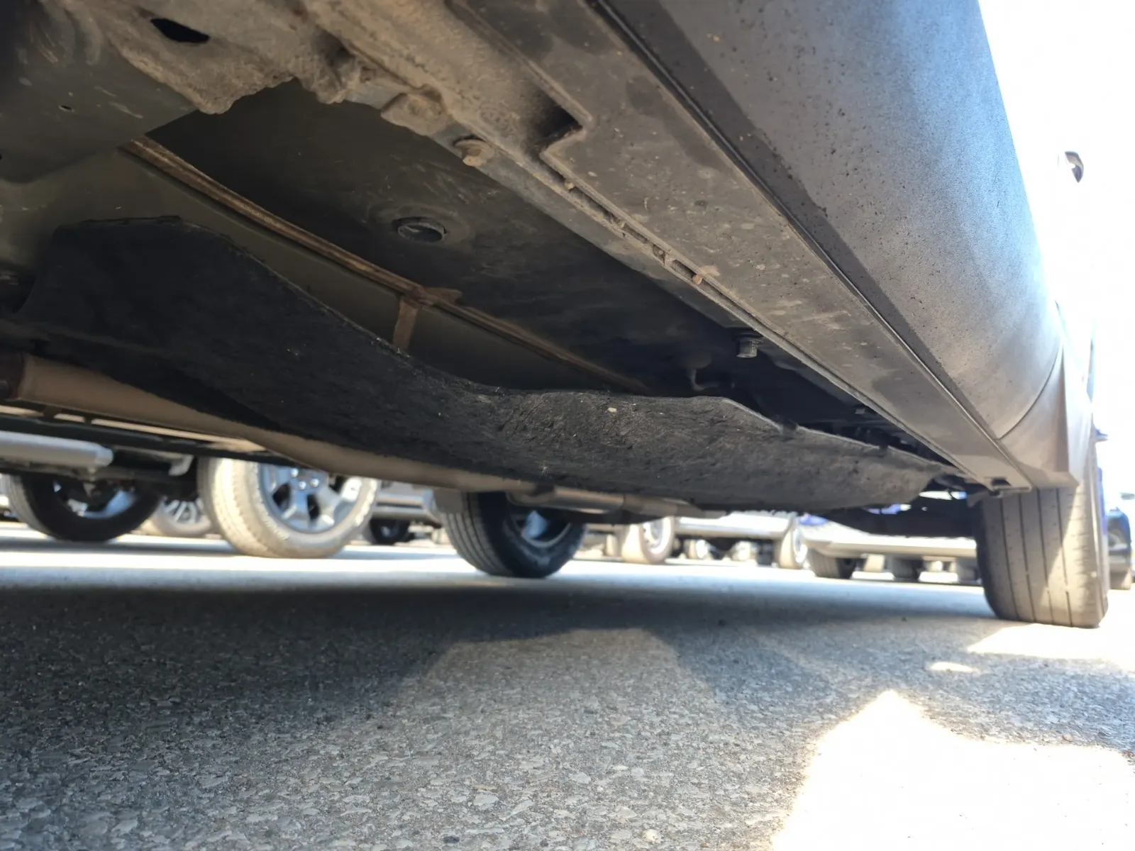 Undercarriage - Driver Photo