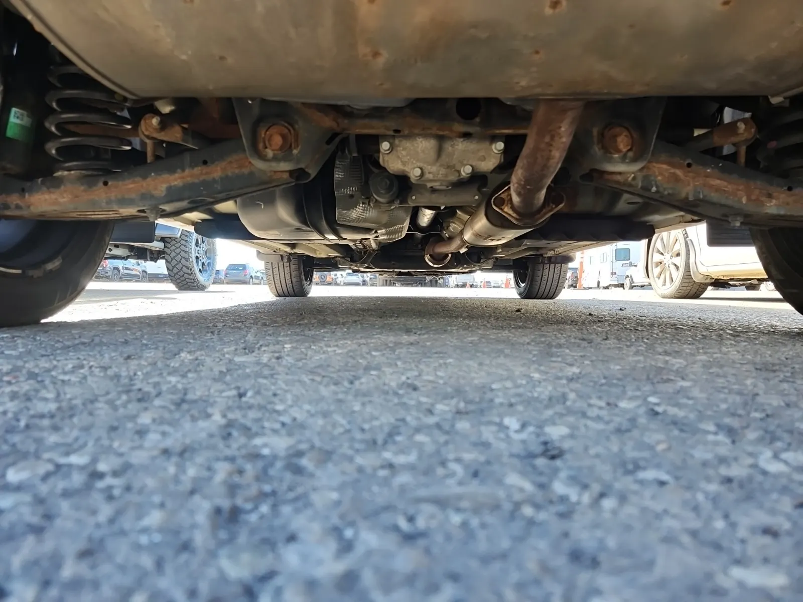 Undercarriage - Rear Photo