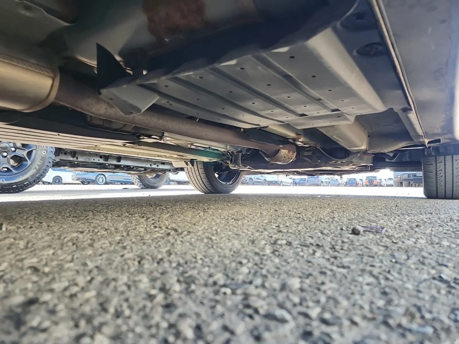 Undercarriage - Passenger Photo