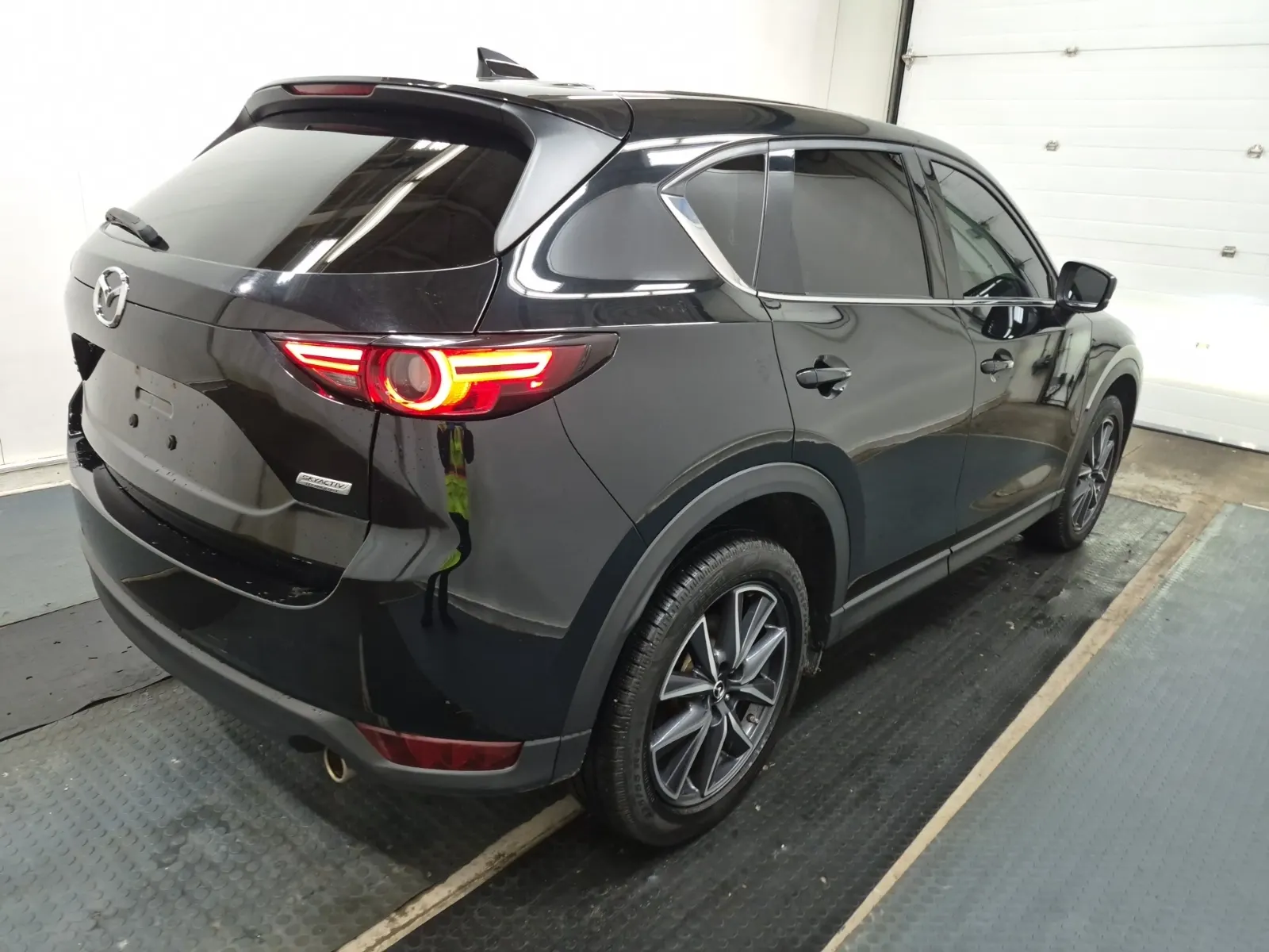 Passenger Rear 3/4 Photo