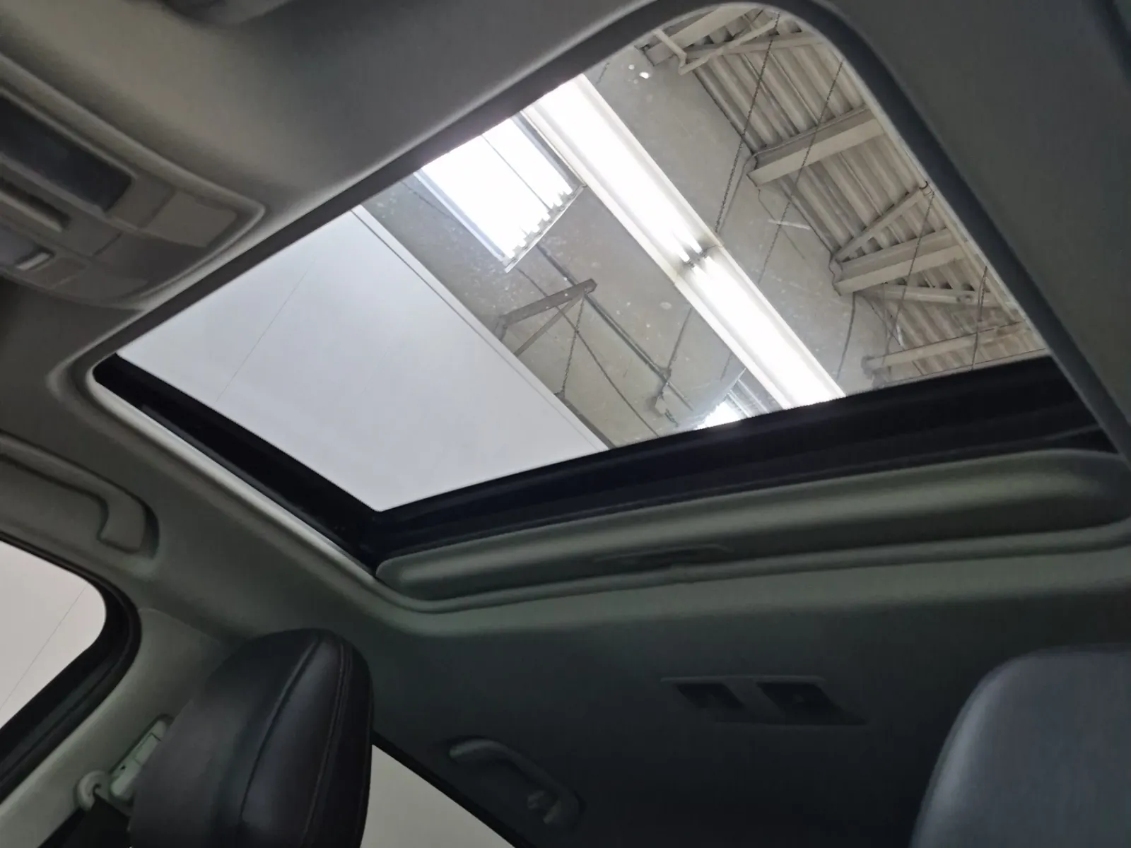 Interior Roof Photo