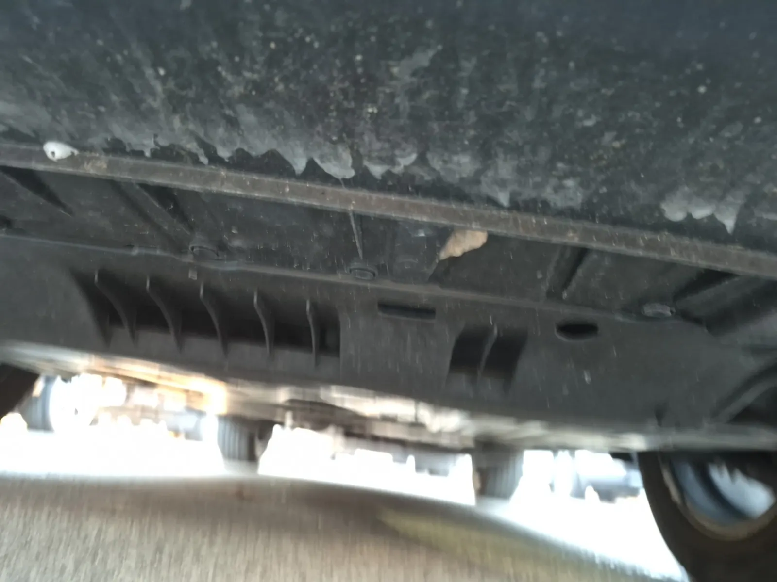 Undercarriage - Front Photo
