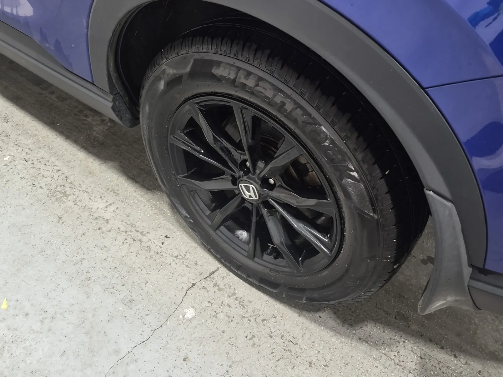 Left Rear Wheel/Tire Photo