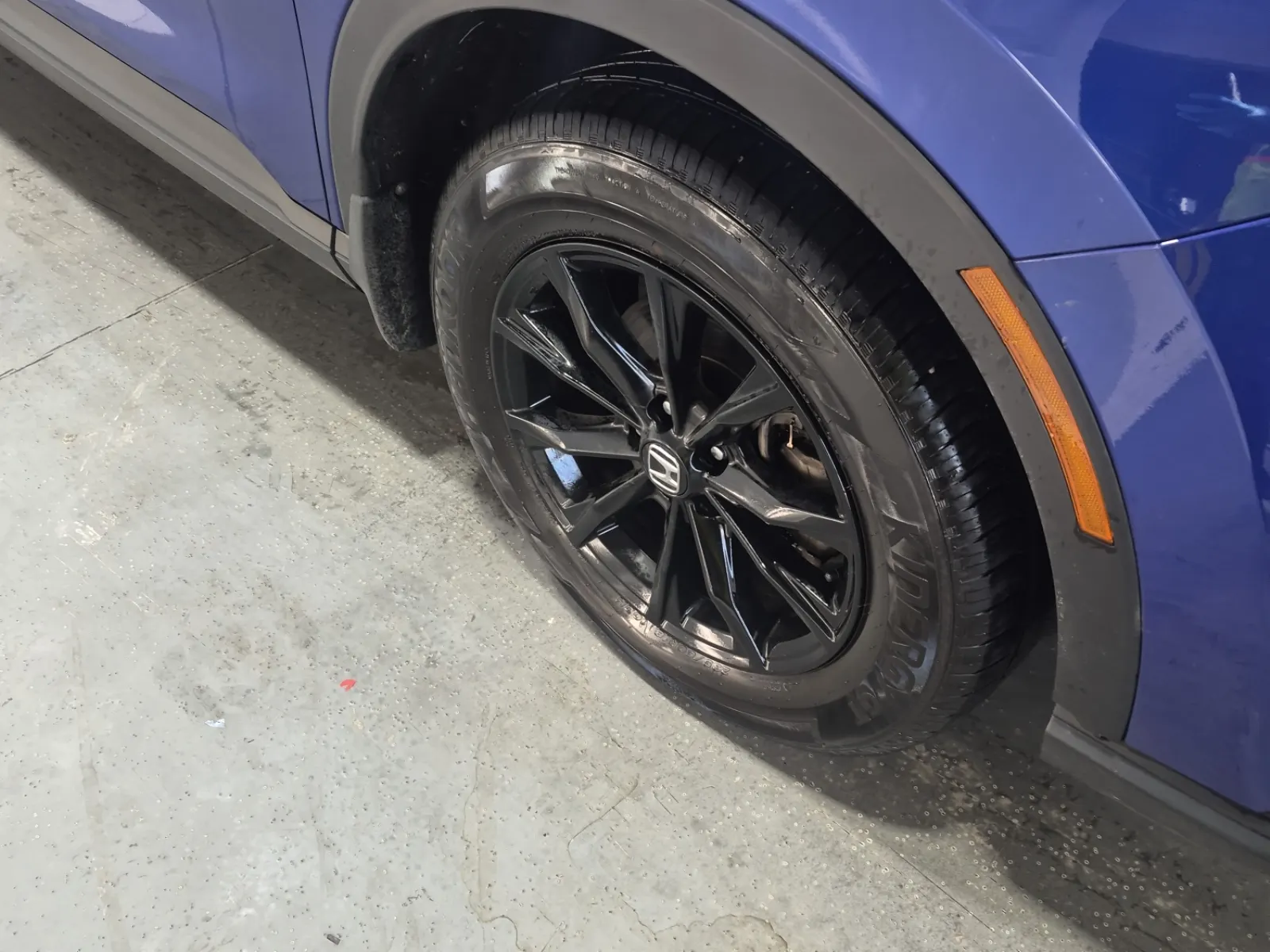 Right Front Wheel/Tire Photo