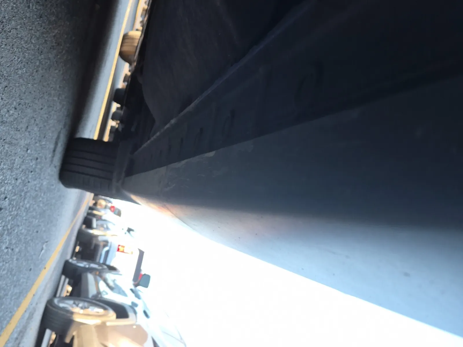 Undercarriage - Passenger Photo