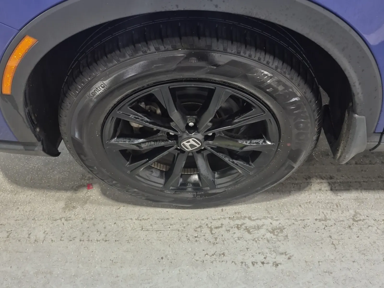 Front driver wheel/tire photo