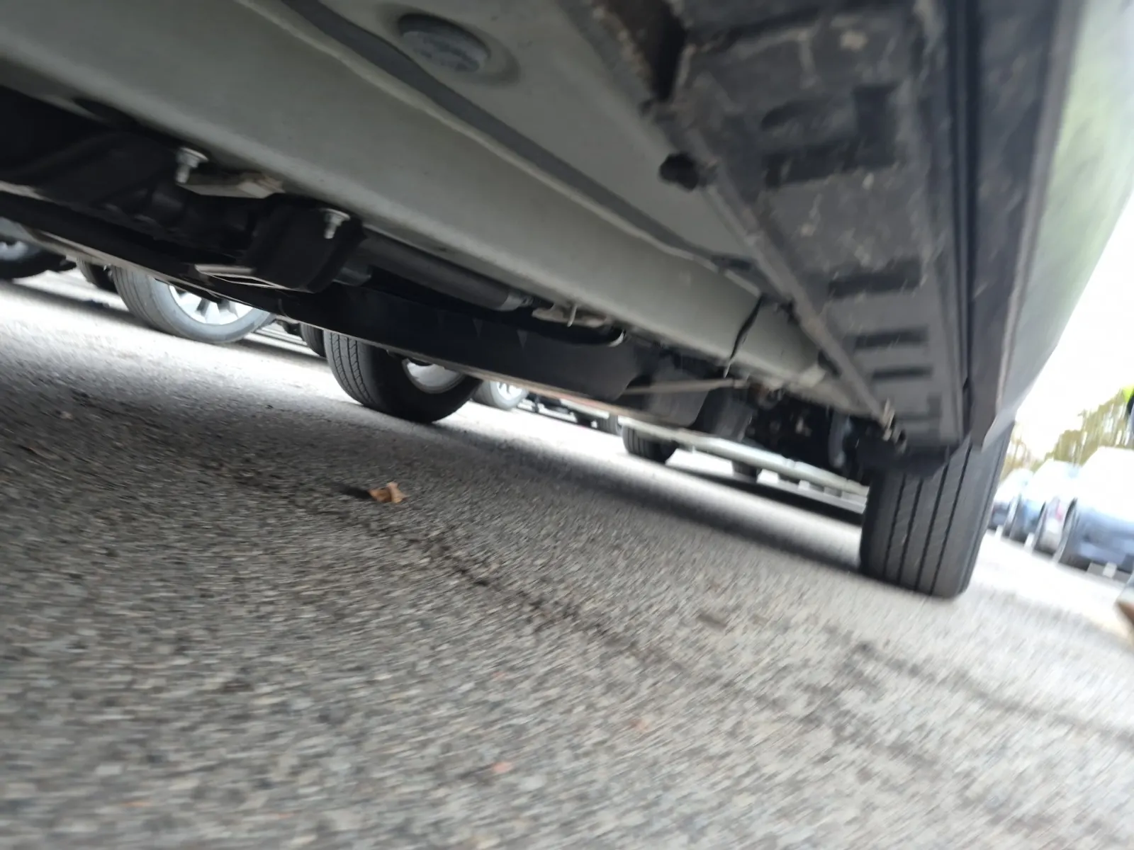 Undercarriage - Driver Photo