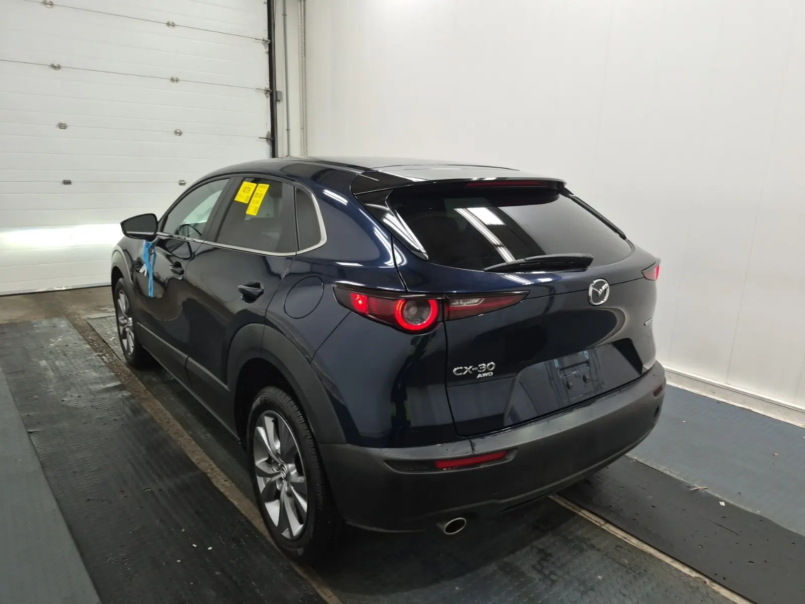 Driver Rear 3/4 Photo