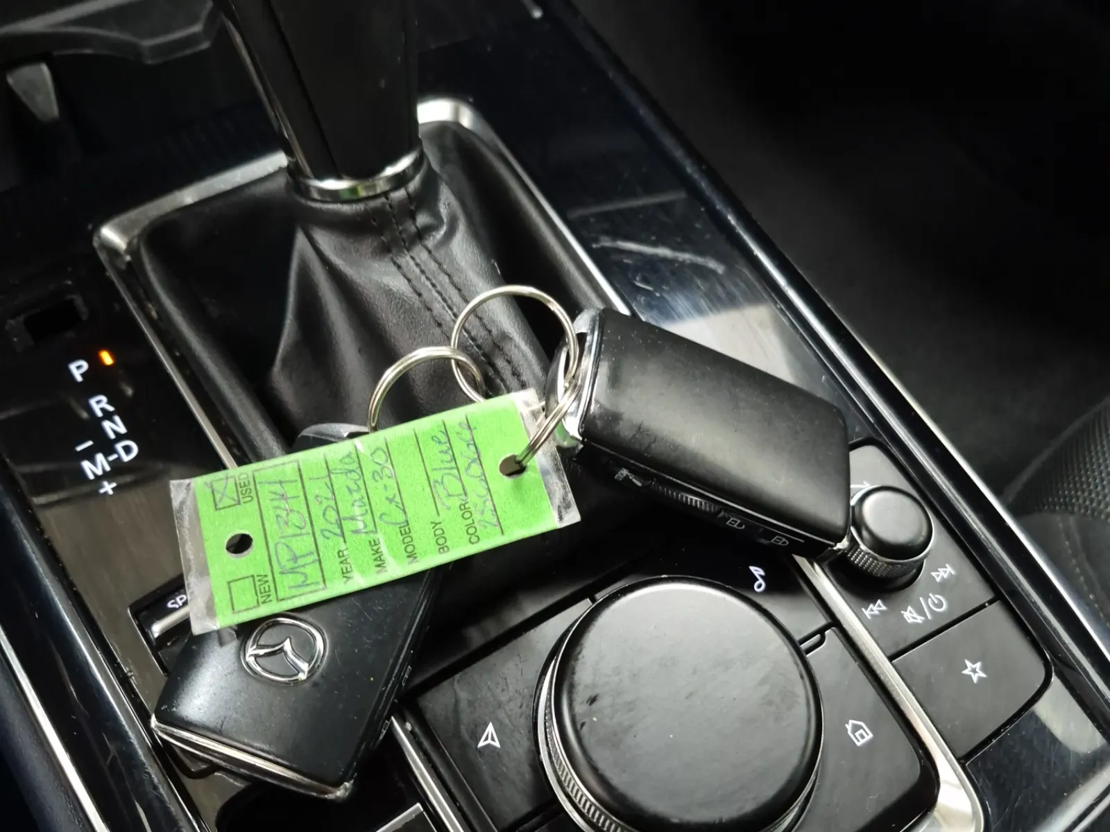 Keys/Fobs/Manual Photo