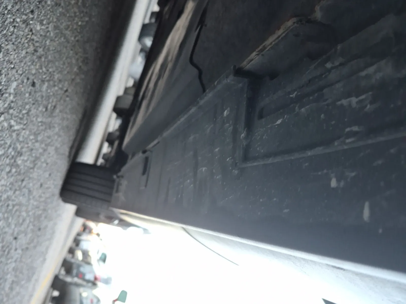 Undercarriage - Passenger Photo