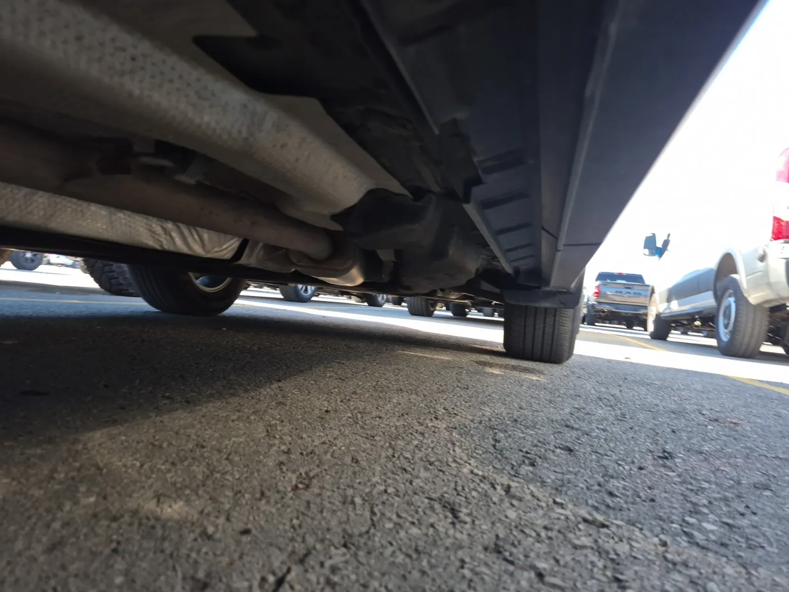 Undercarriage - Passenger Photo
