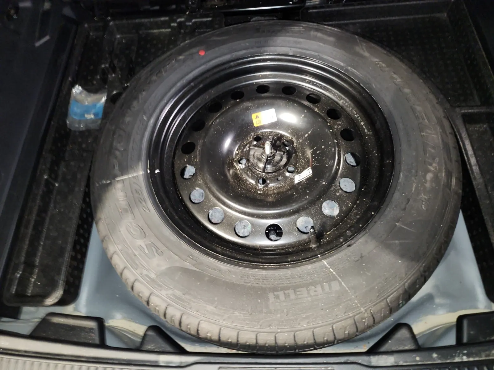 Spare Tire & Wheel Photo