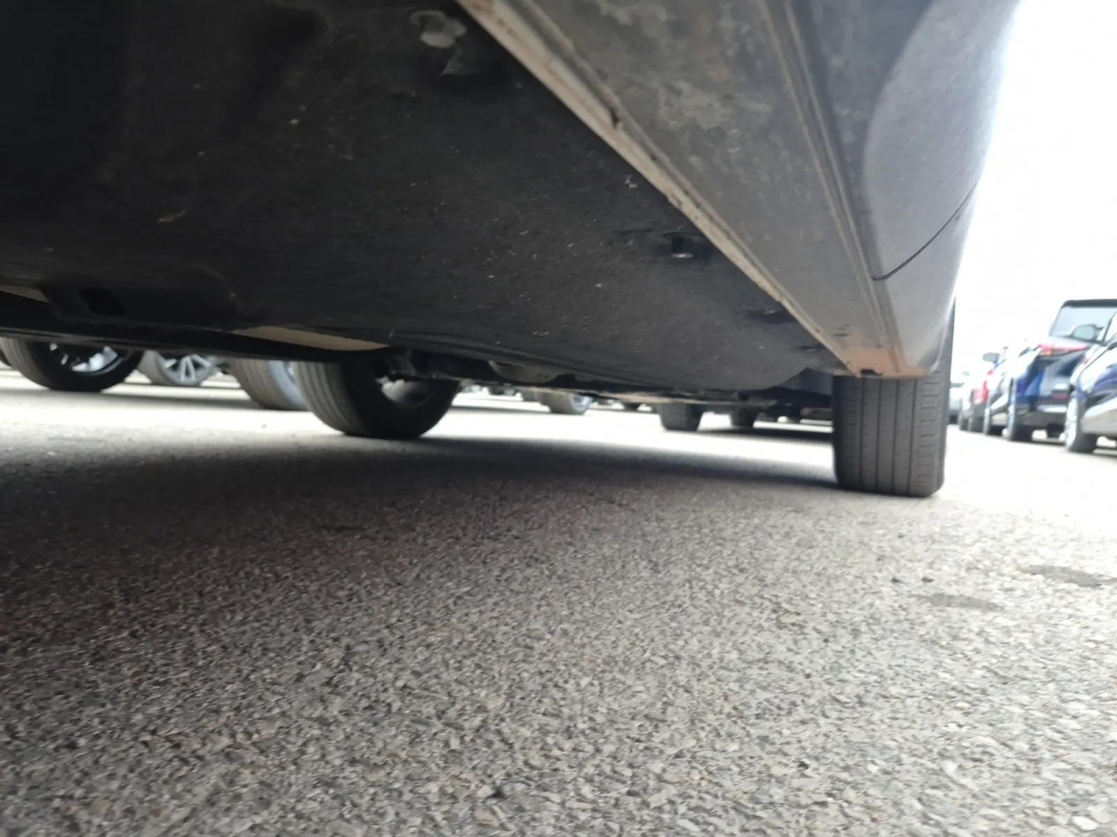 Undercarriage - Passenger Photo