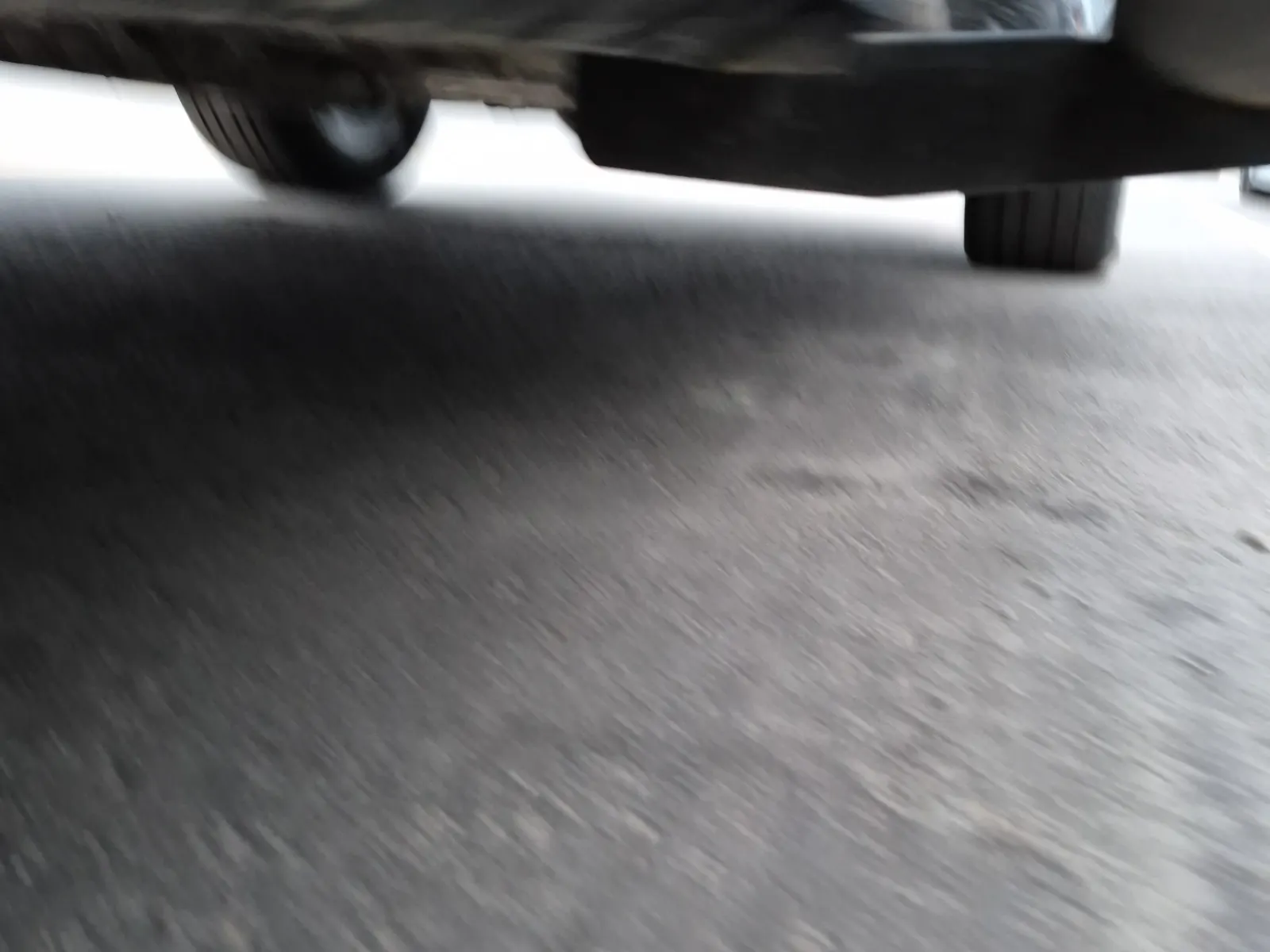 Undercarriage - Driver Photo