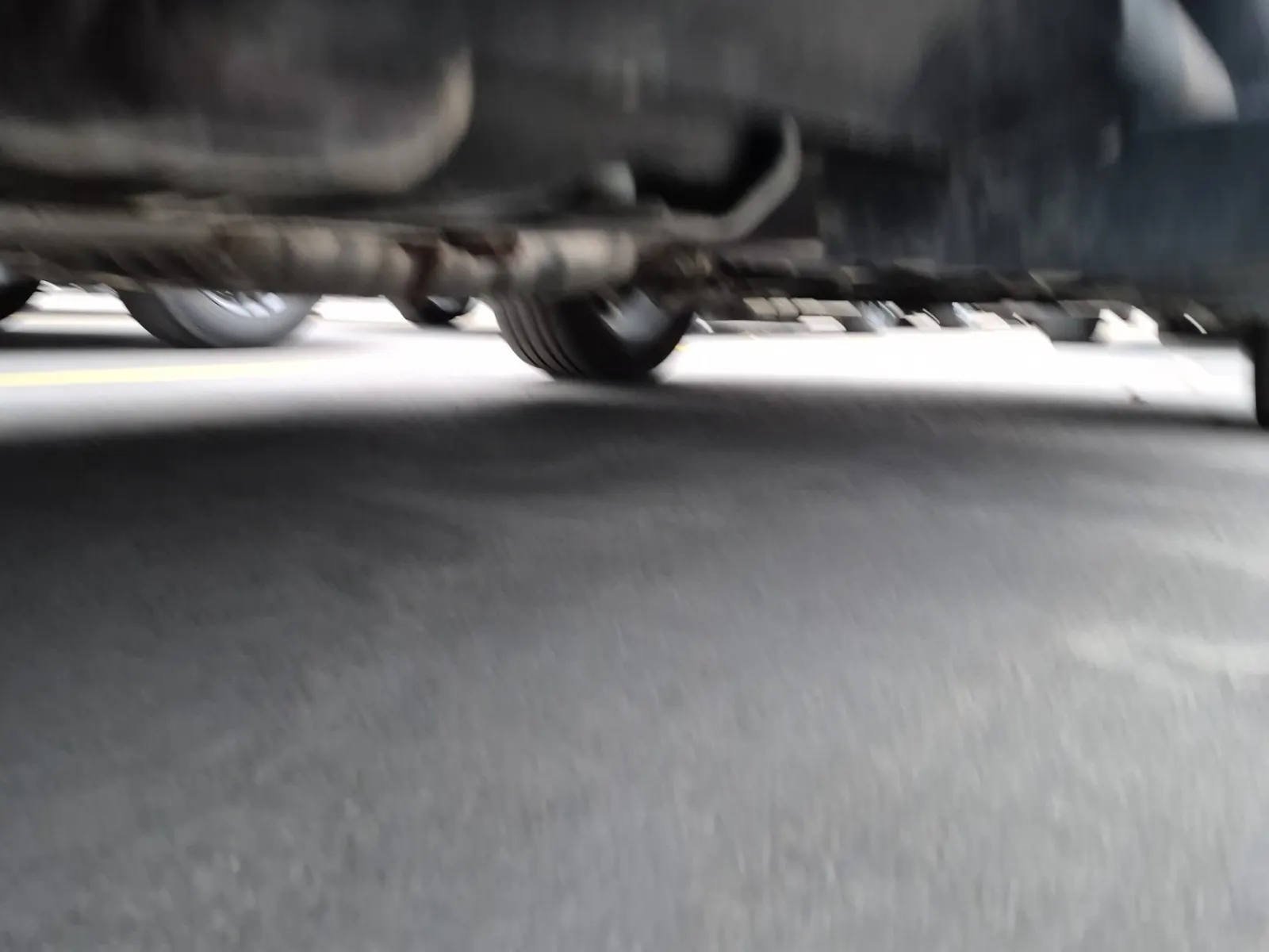 Undercarriage - Passenger Photo