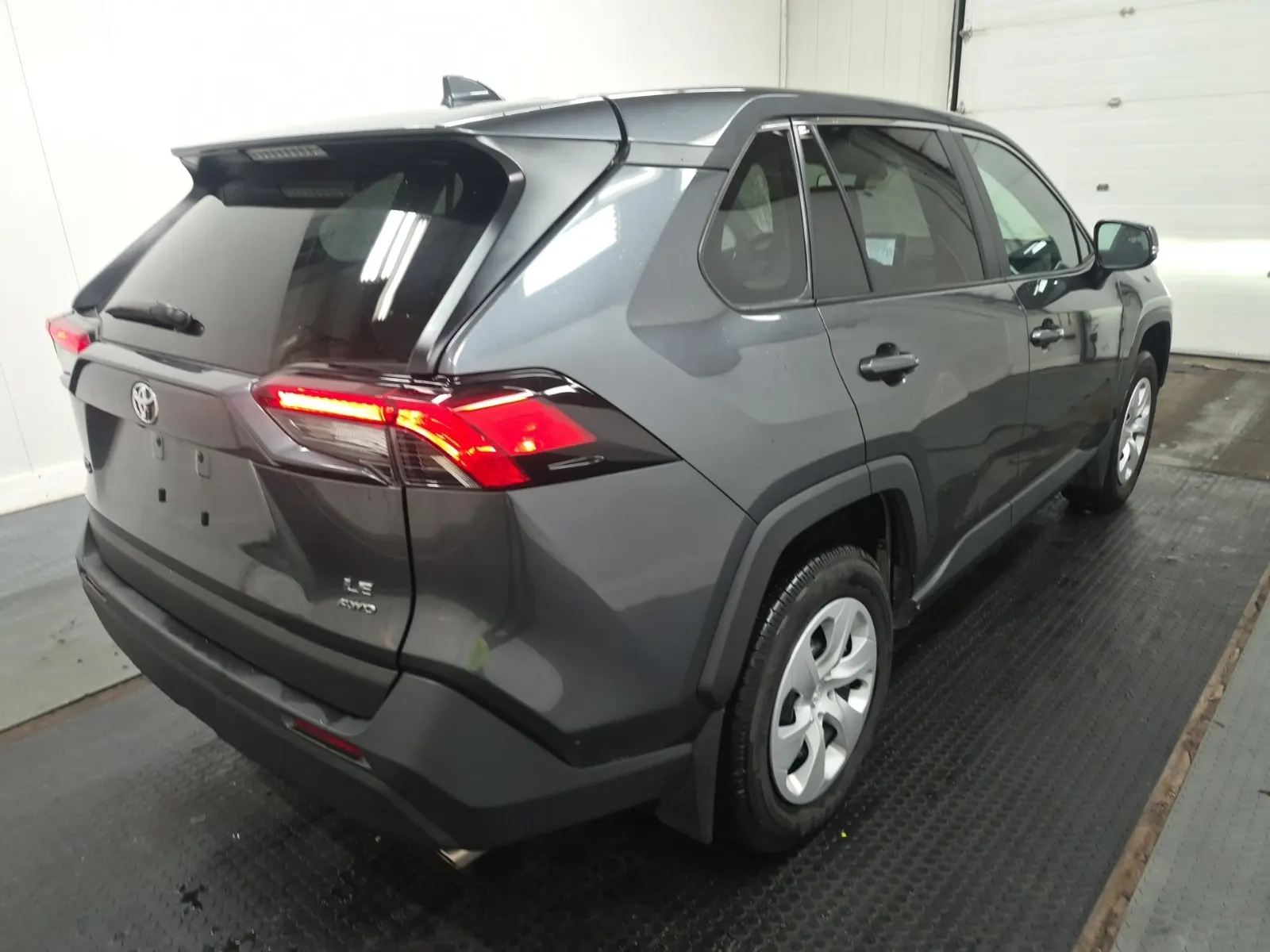 Passenger Rear 3/4 Photo