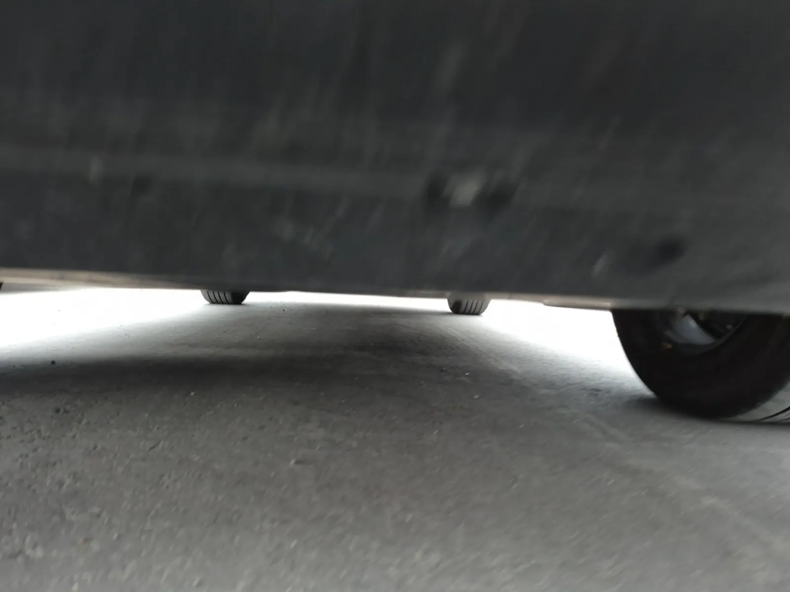 Undercarriage - Front Photo