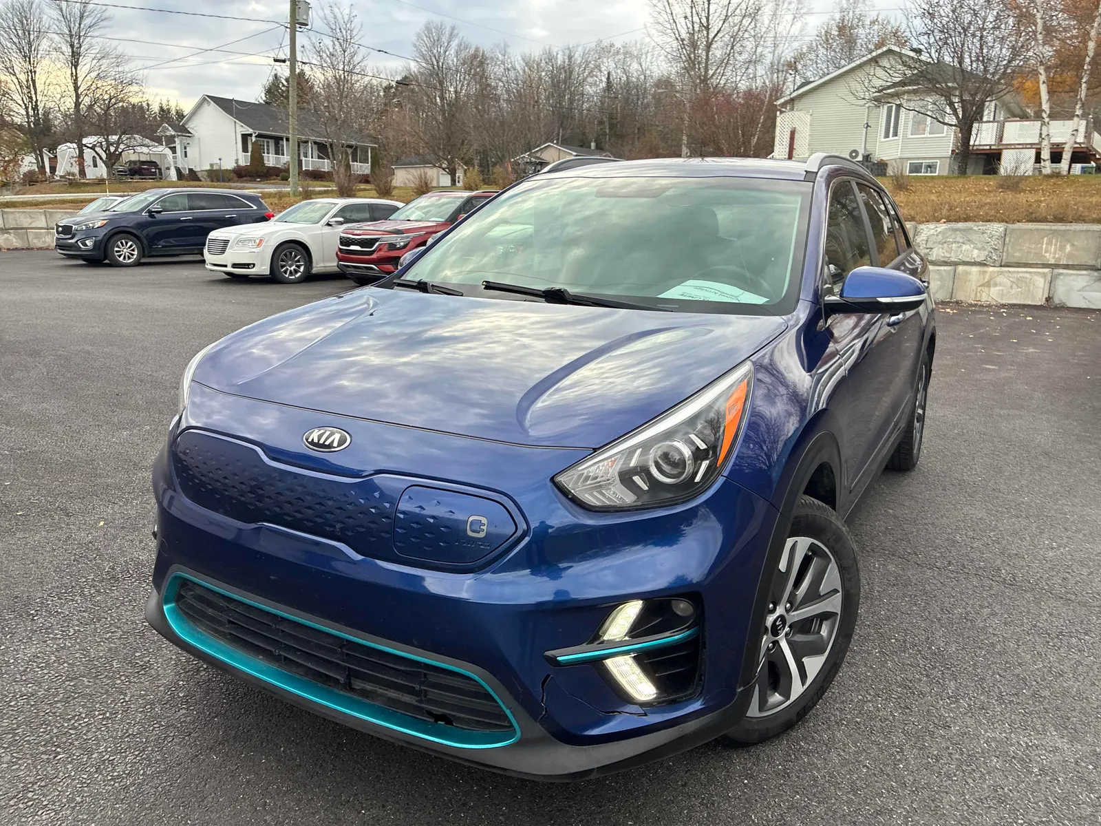 3/4 Front (Main image)