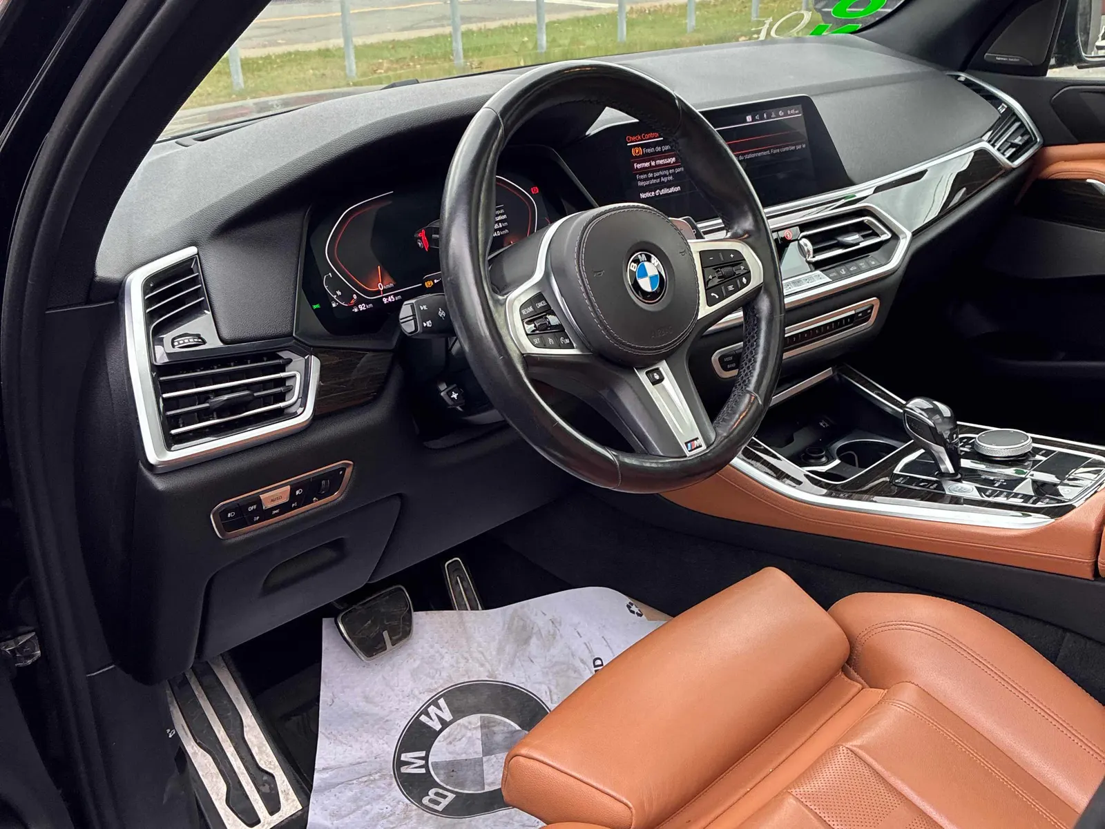 Interior driver side