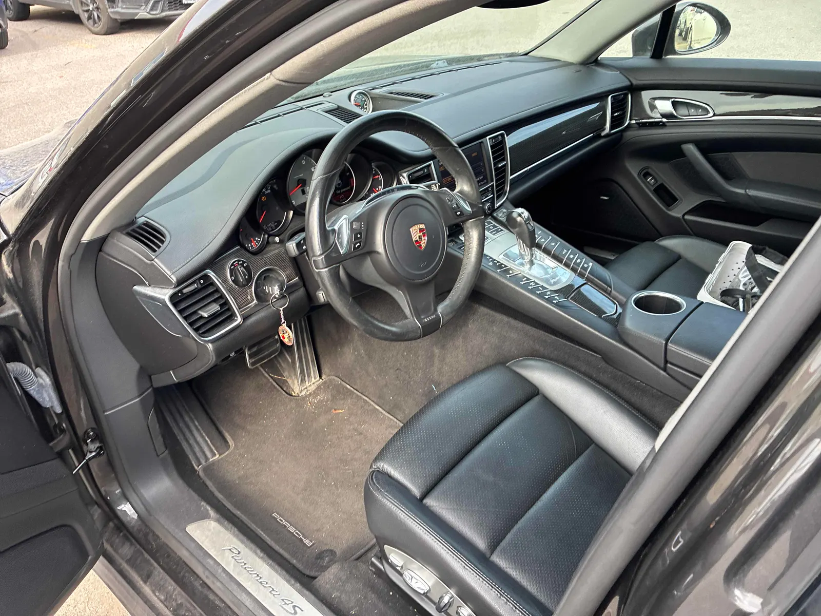 Interior driver side