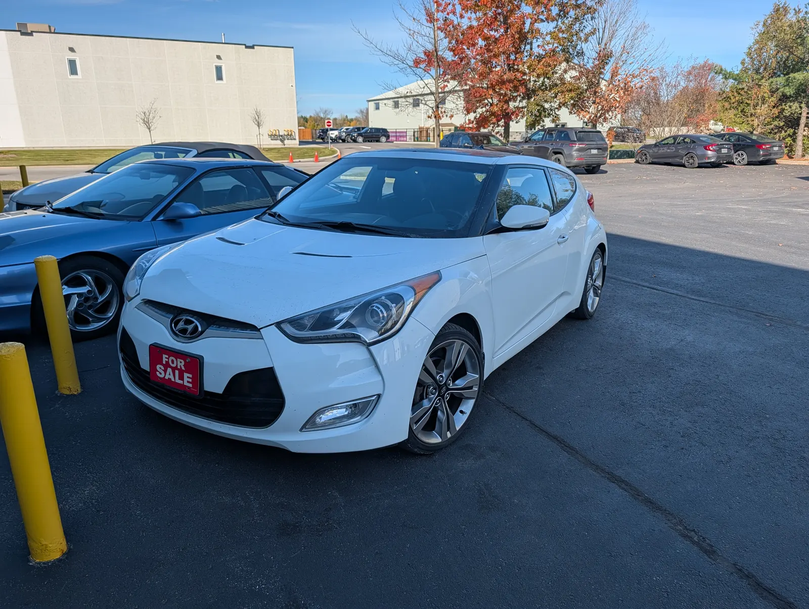 3/4 Front (Main image)