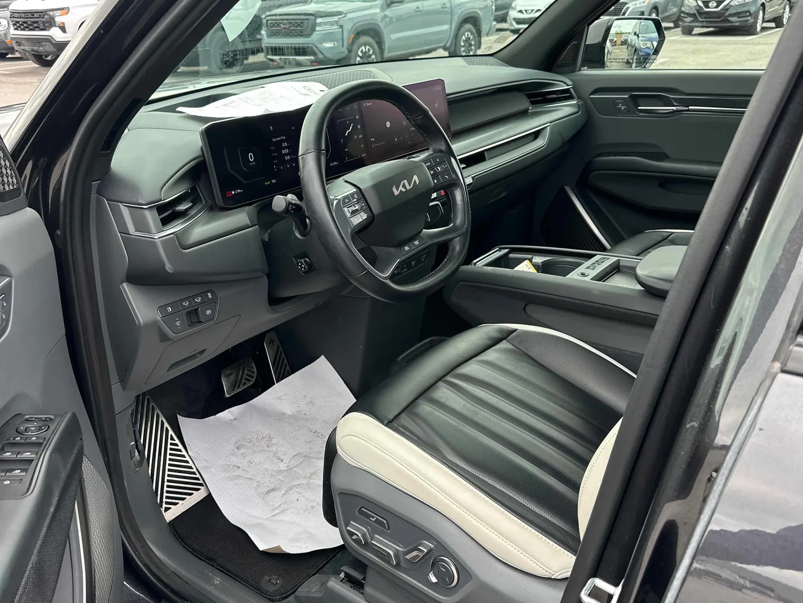 Interior driver side