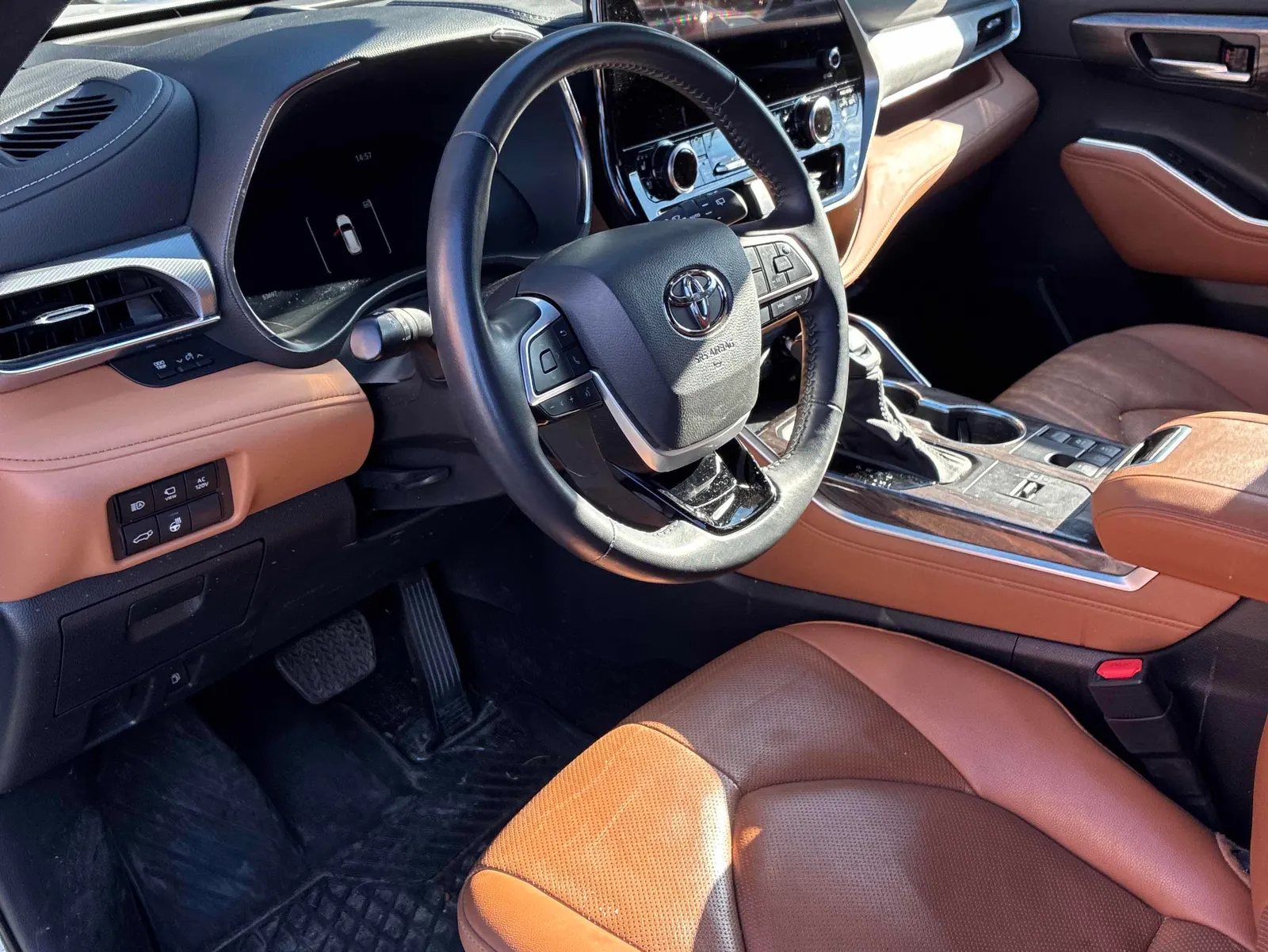 Interior driver side