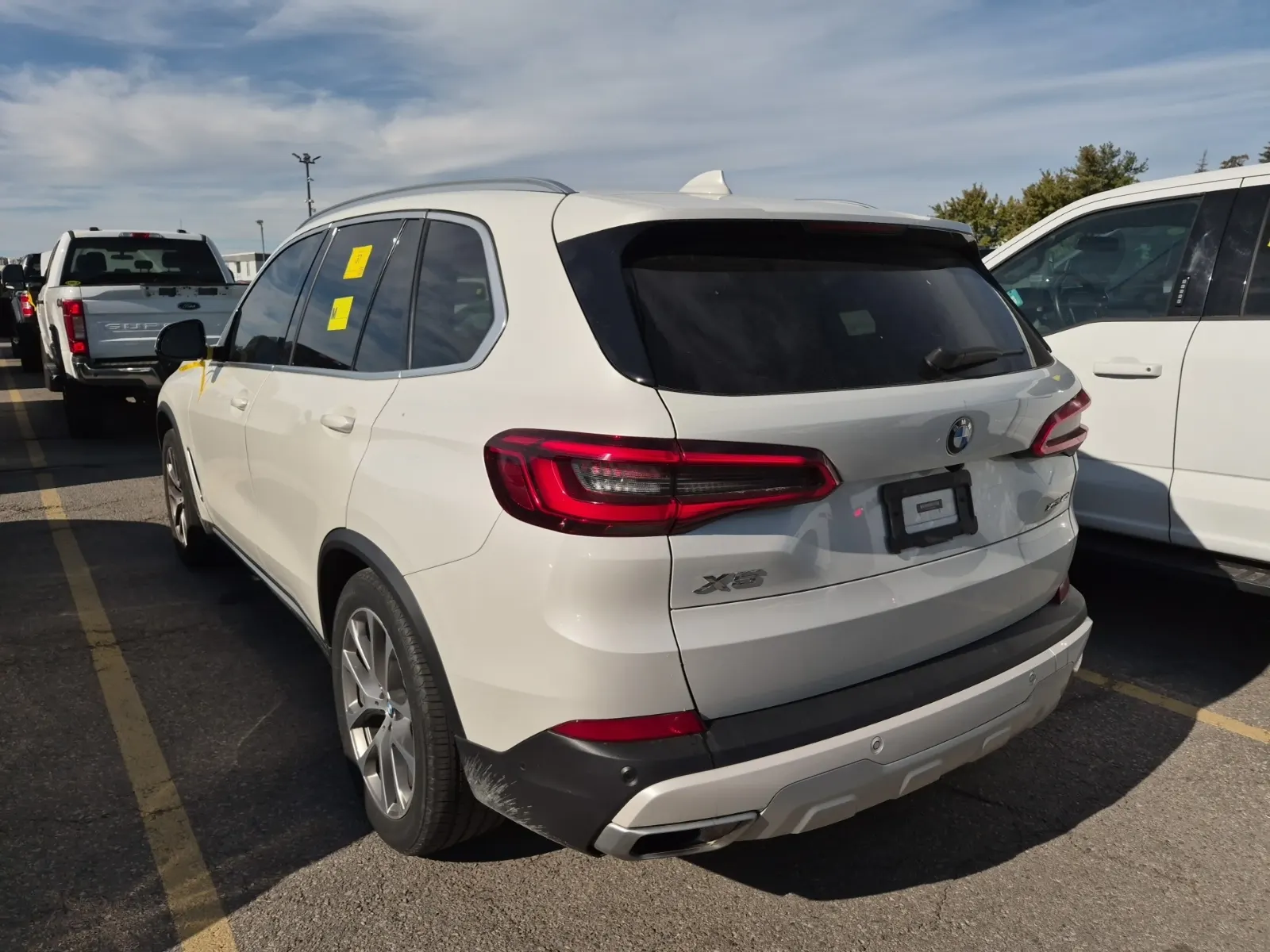 Driver Rear 3/4 Photo