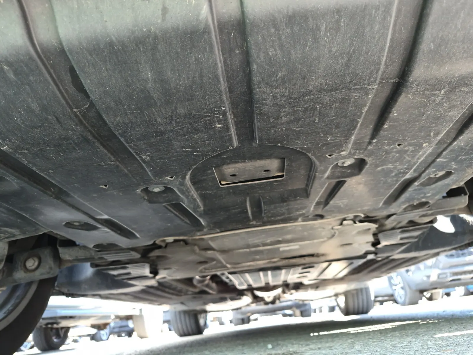 Undercarriage - Front Photo
