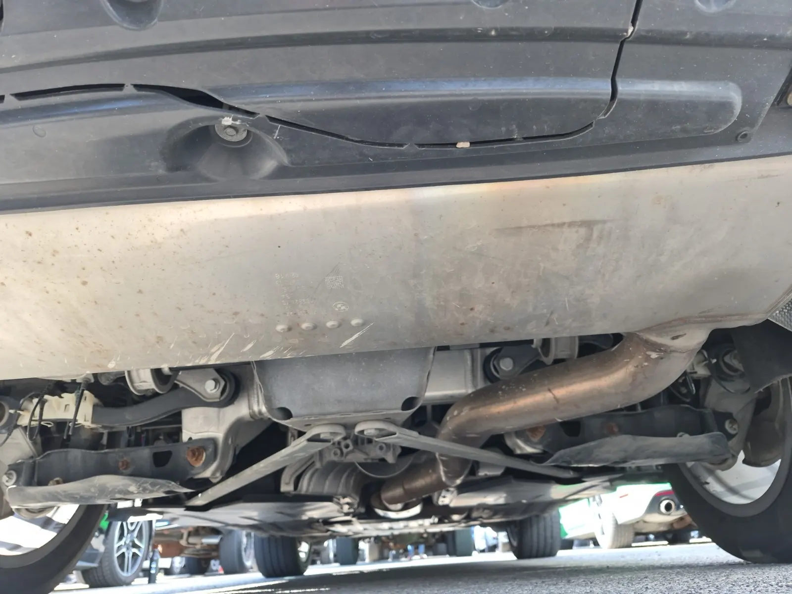 Undercarriage - Rear Photo
