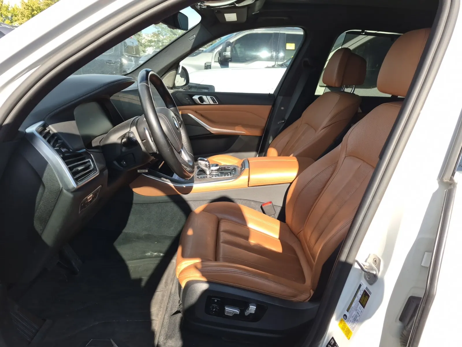 Front Interior Photo
