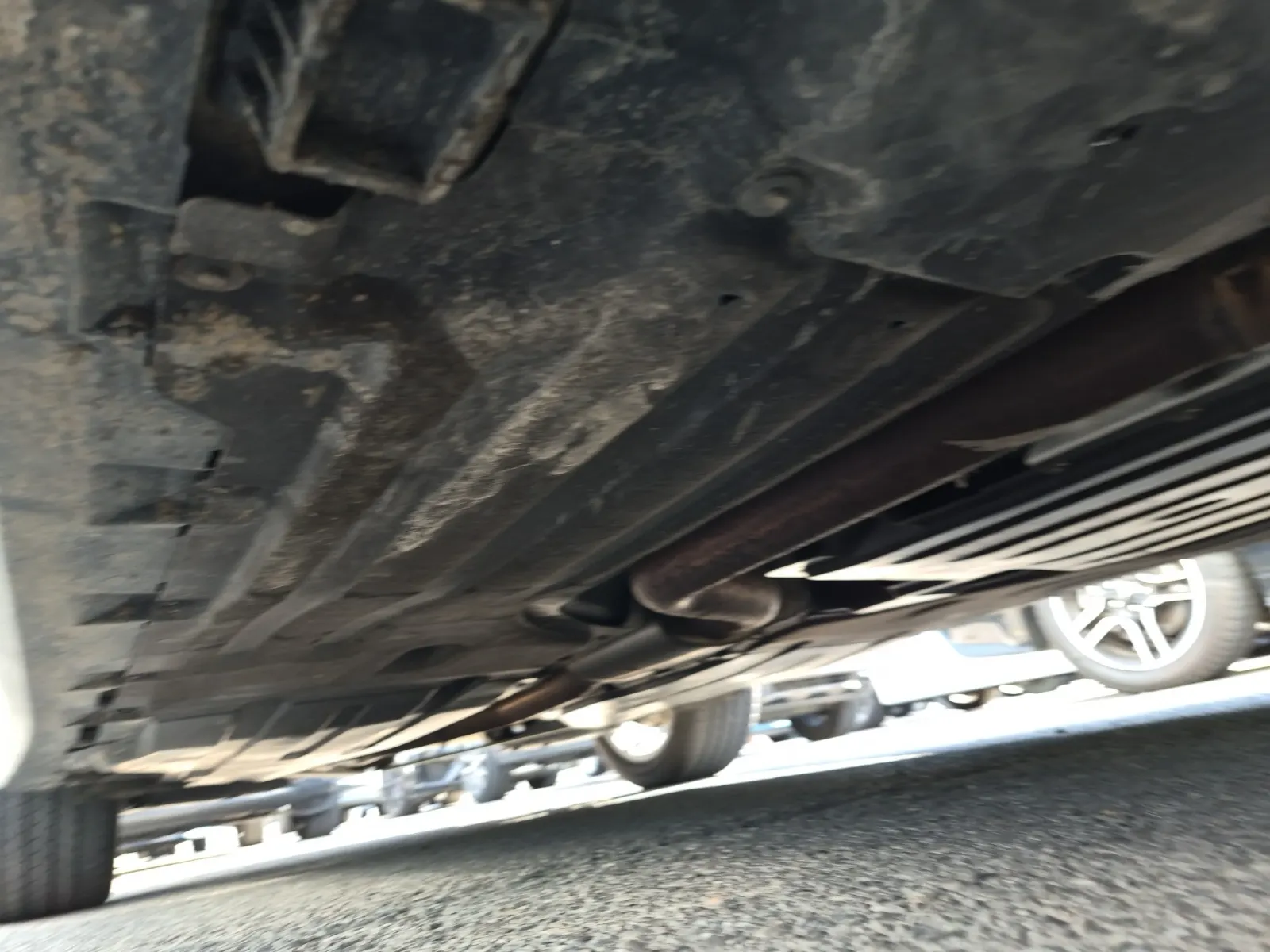 Undercarriage - Passenger Photo