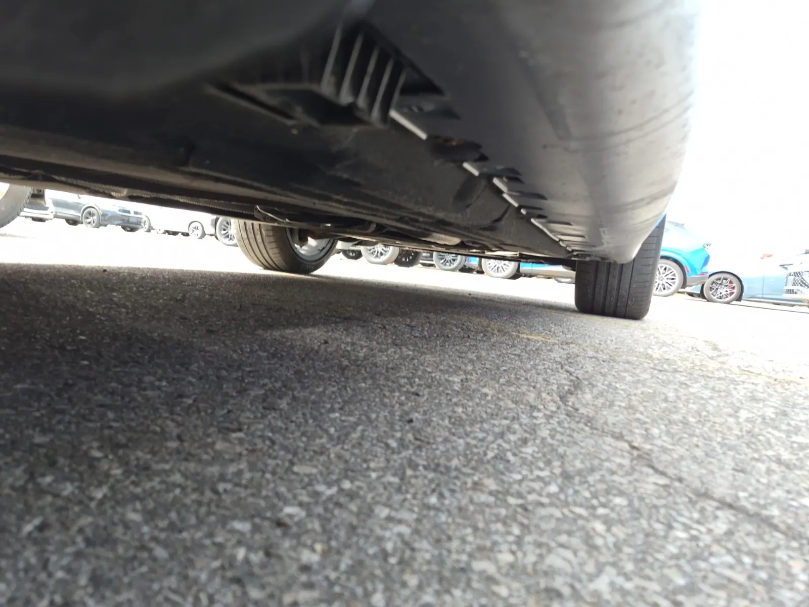 Undercarriage - Passenger Photo