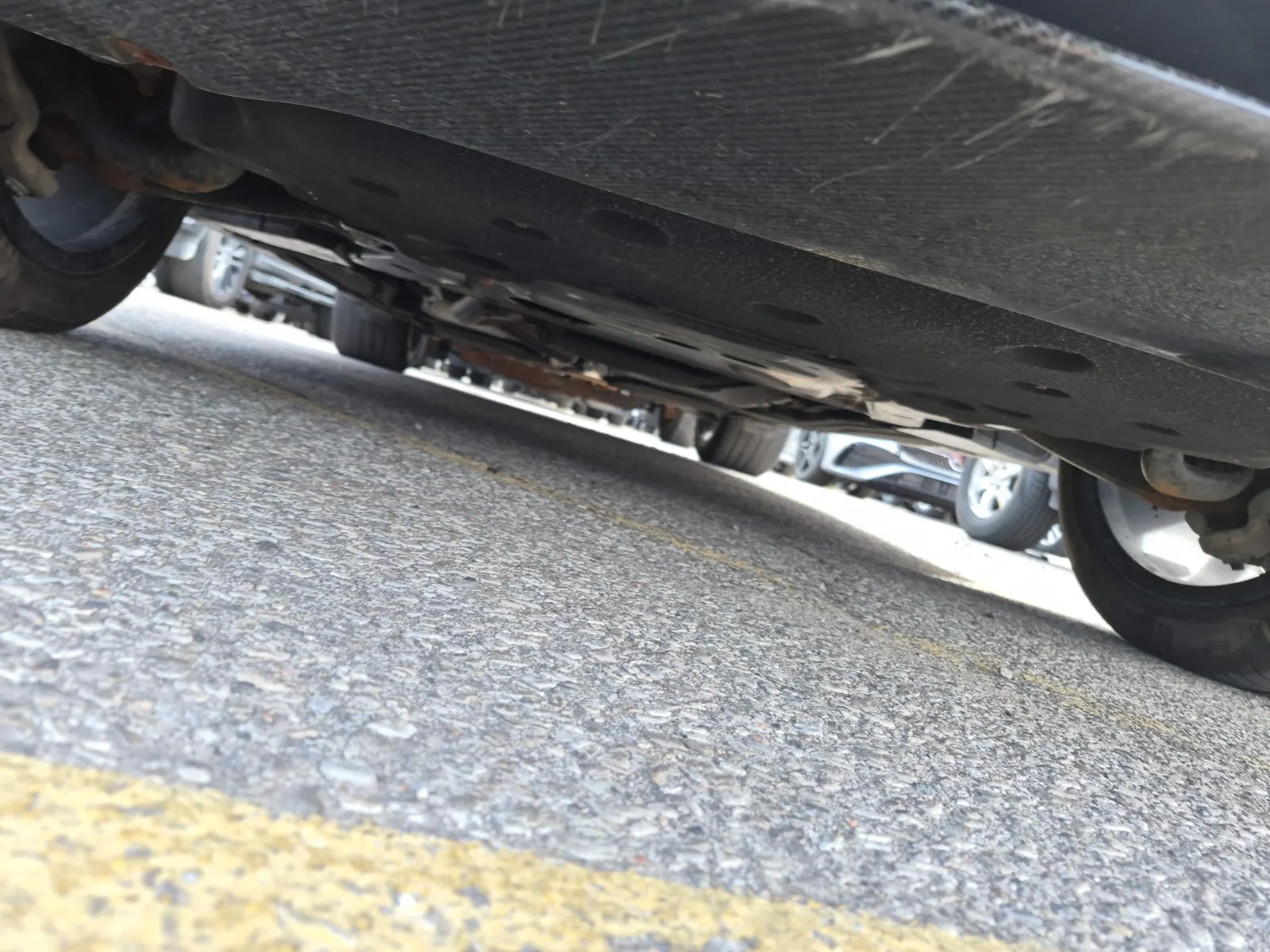 Undercarriage - Front Photo